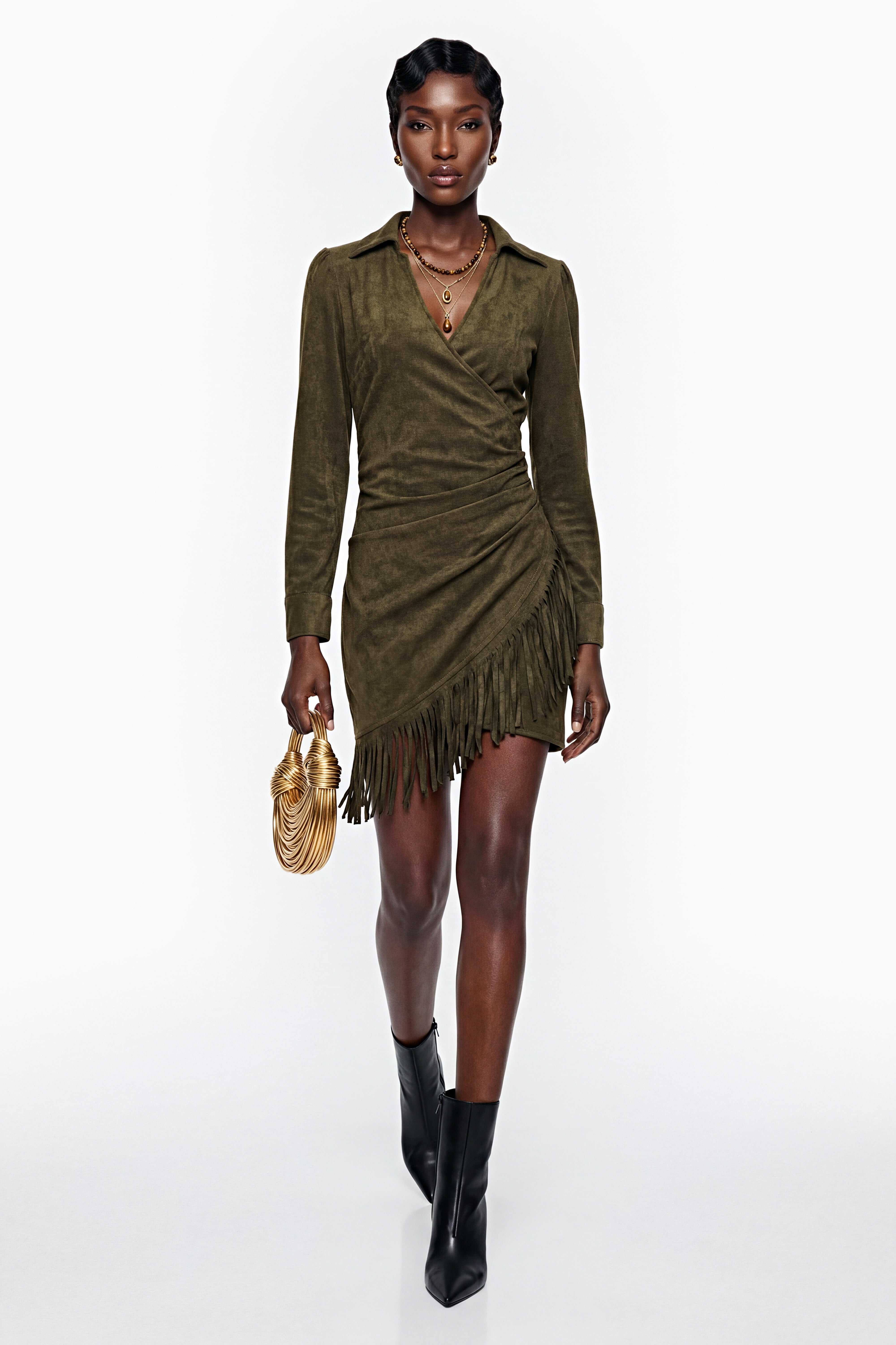 Margarete – Minikleid aus grünem Kunstwildleder mit Fransen