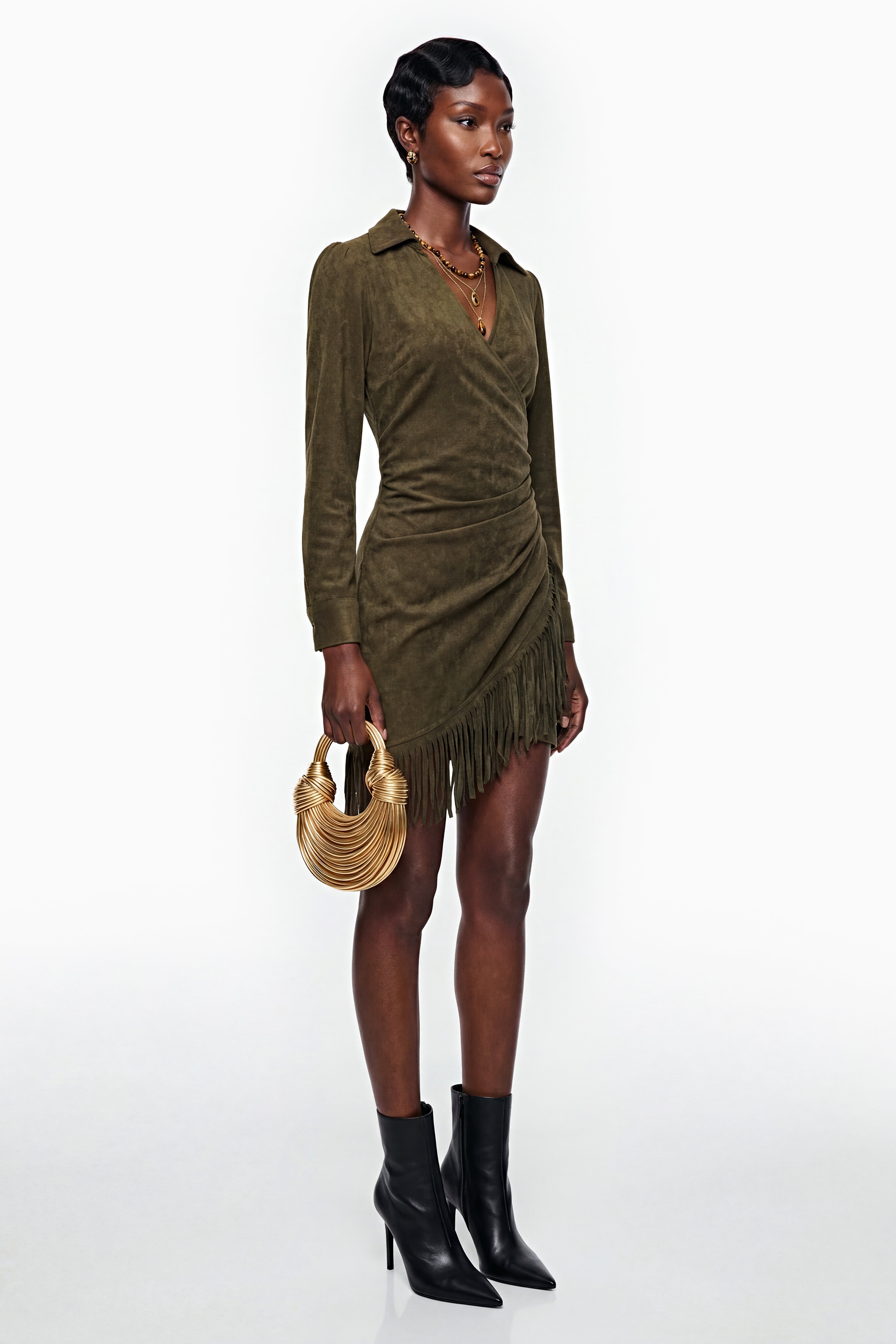 Margarete – Minikleid aus grünem Kunstwildleder mit Fransen