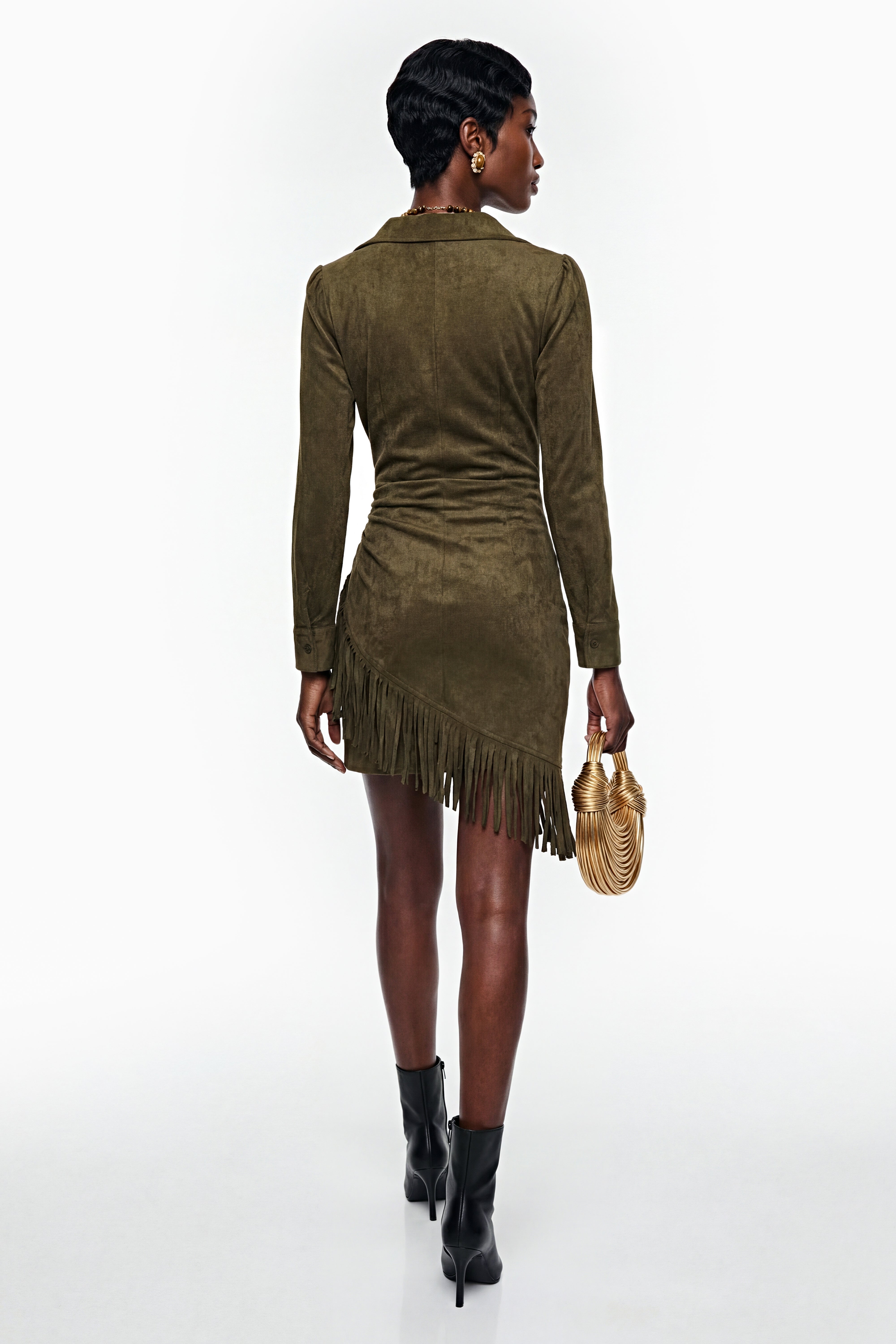 Margarete – Minikleid aus grünem Kunstwildleder mit Fransen