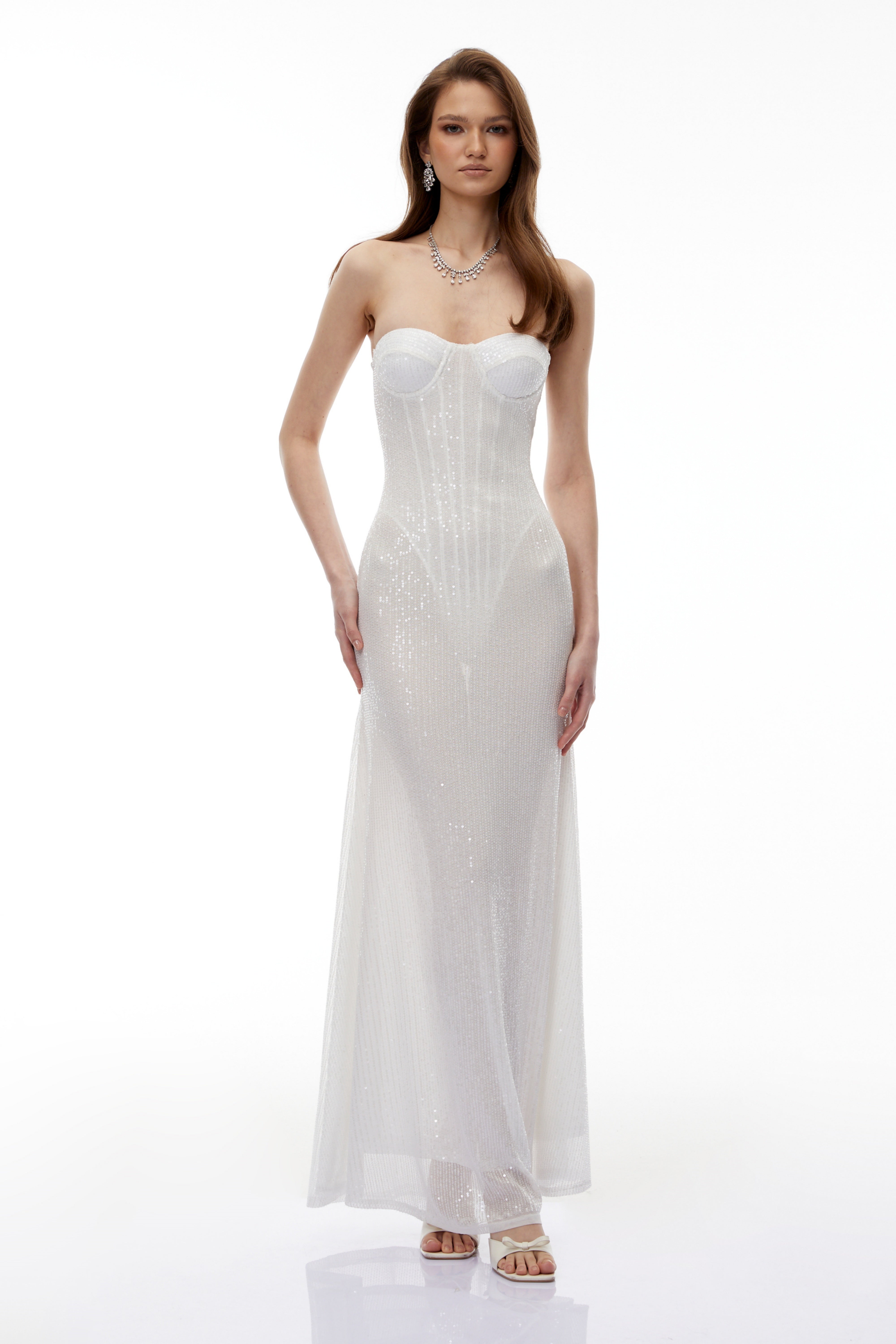 Marwen – Weißes, schulterfreies Maxikleid mit Pailletten