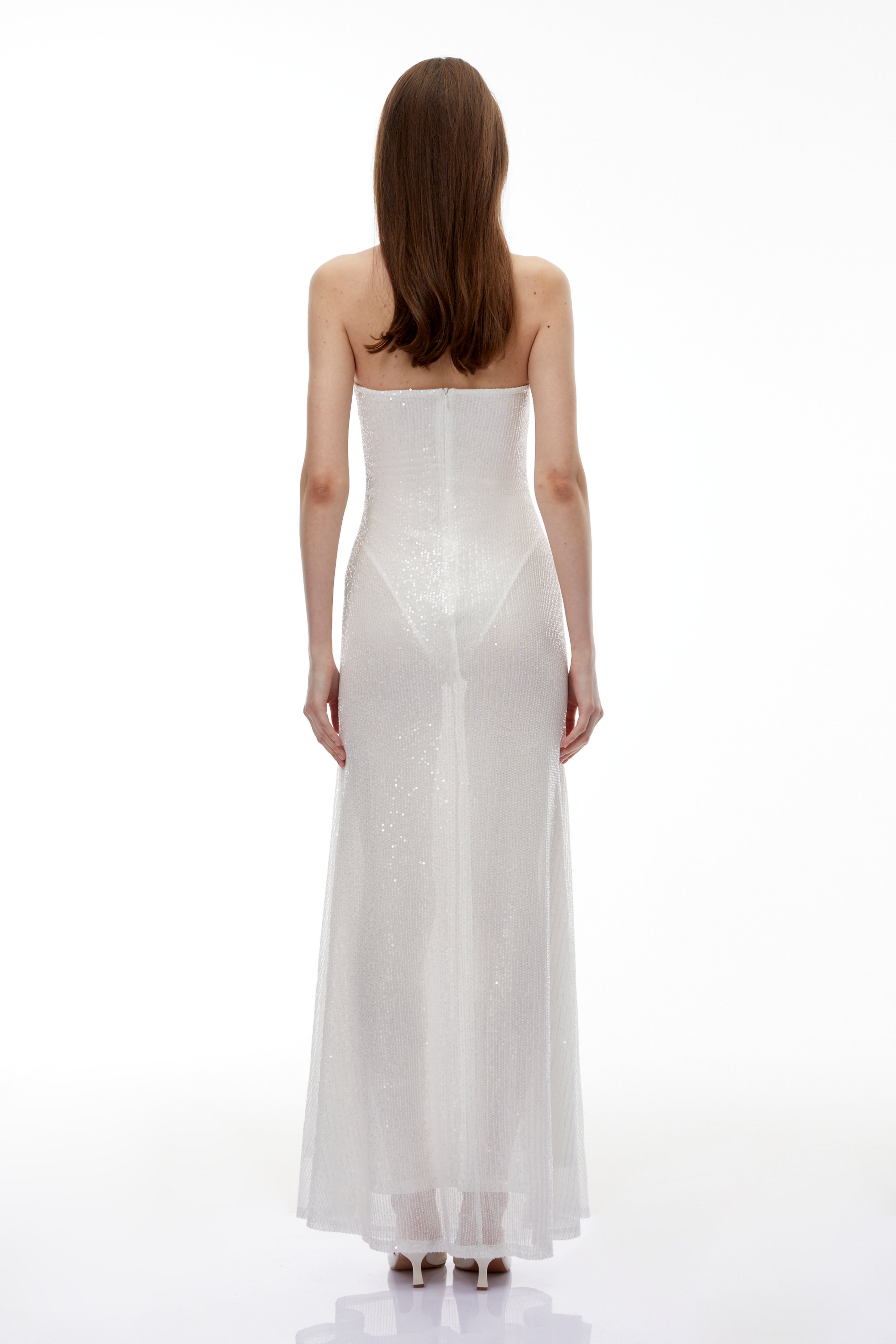 Marwen – Weißes, schulterfreies Maxikleid mit Pailletten