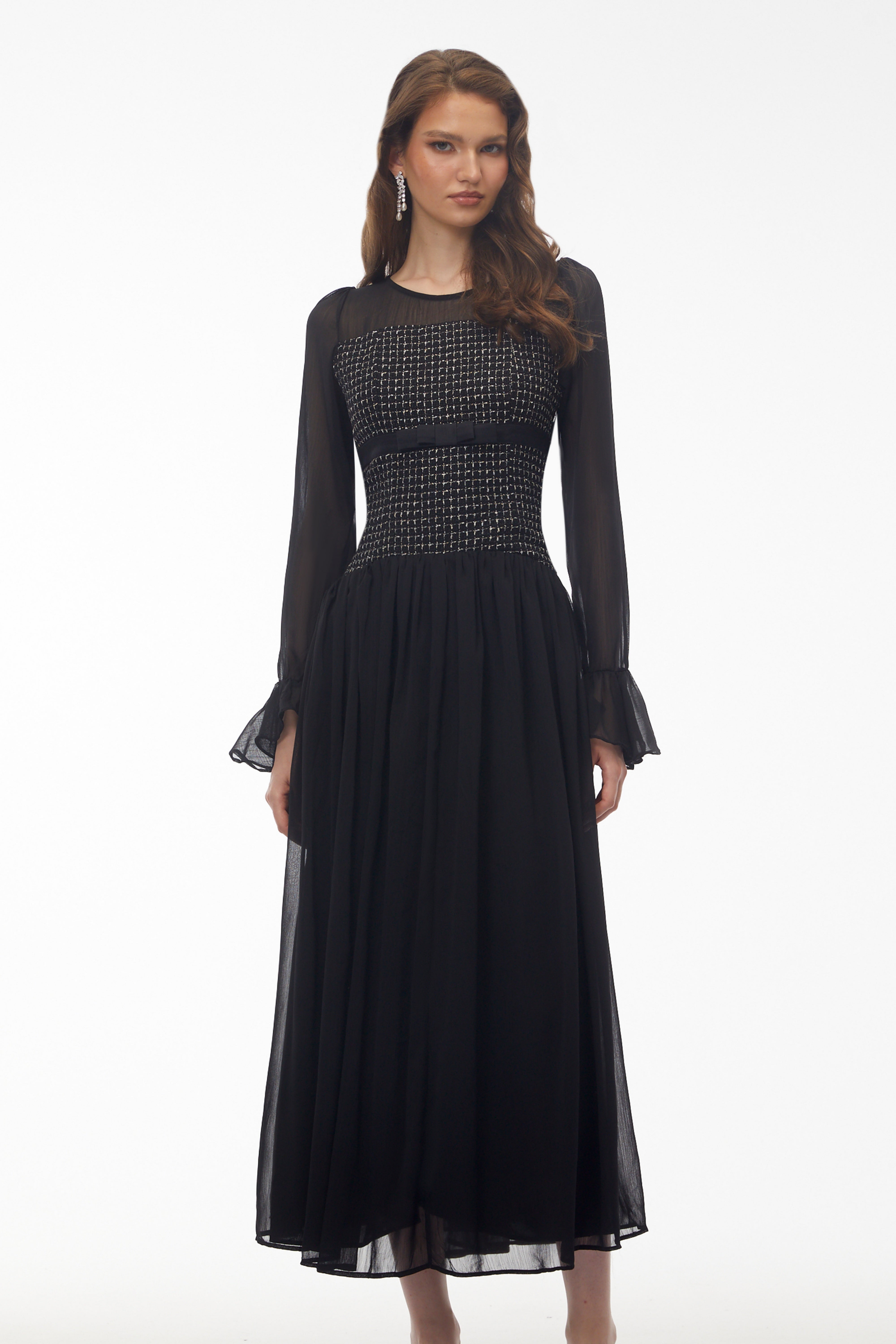 Robe longue Maya noire à manches cloche et nœud
