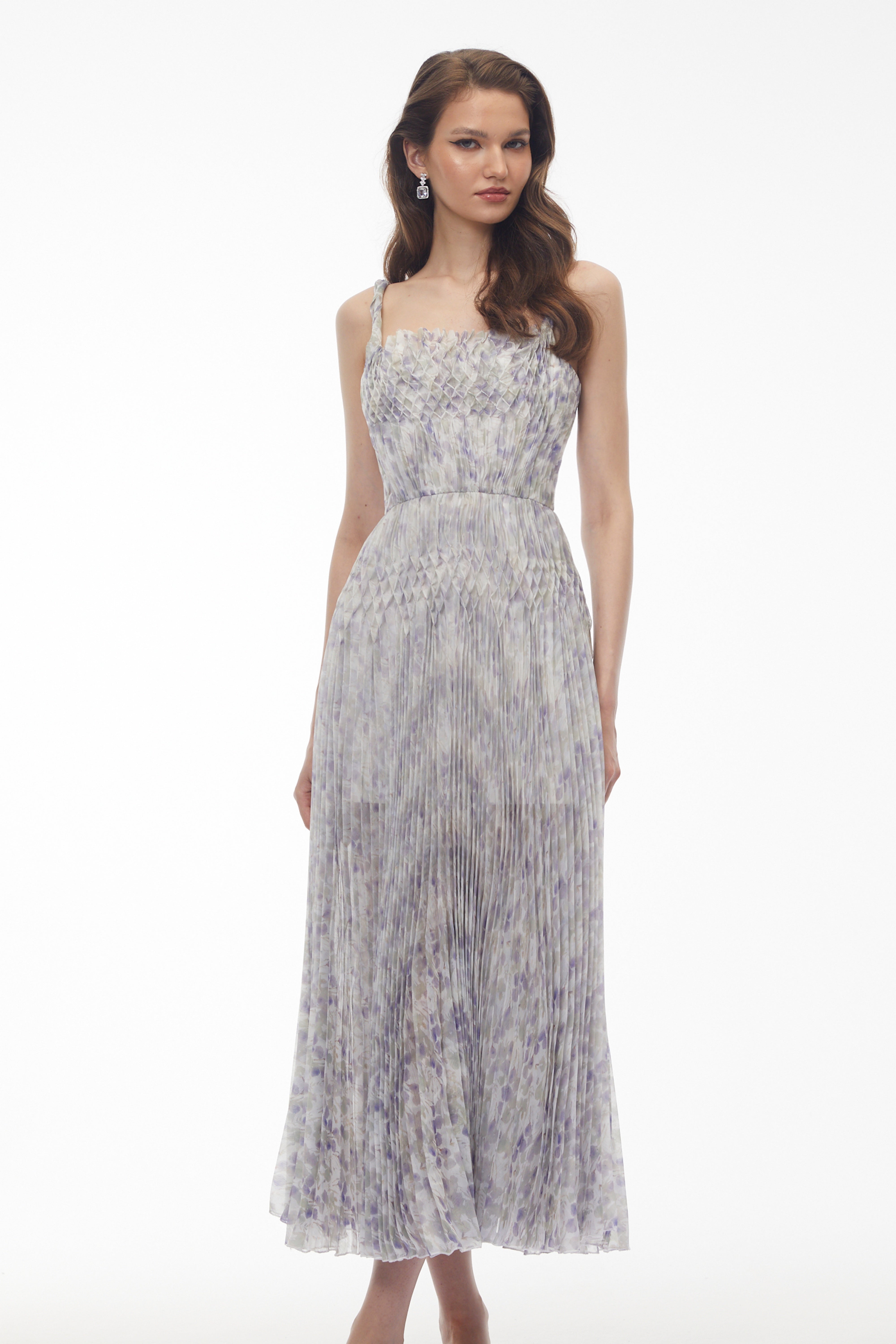 Robe longue à fleurs blanche froncée