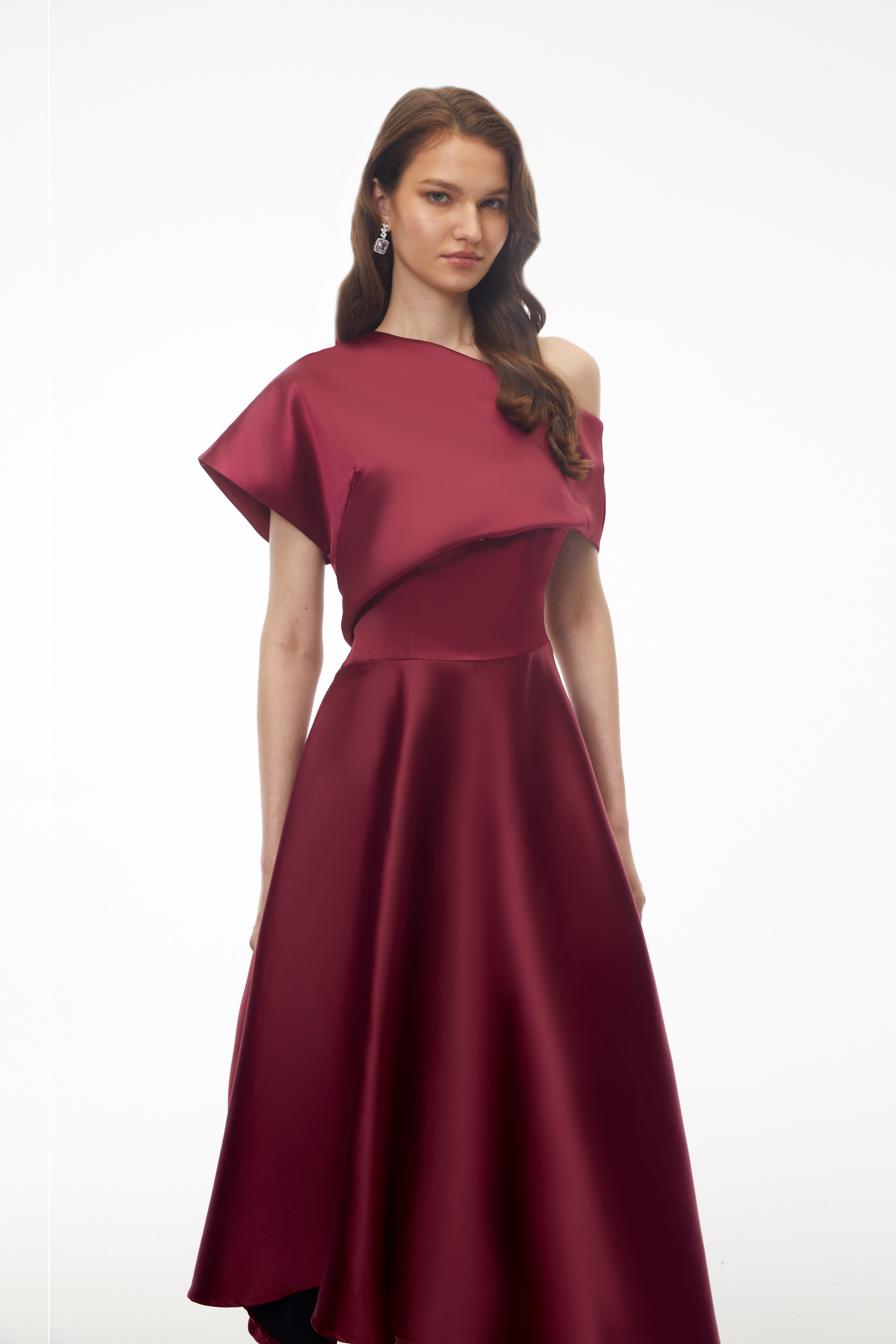 Robe longue asymétrique à une épaule Mia Red