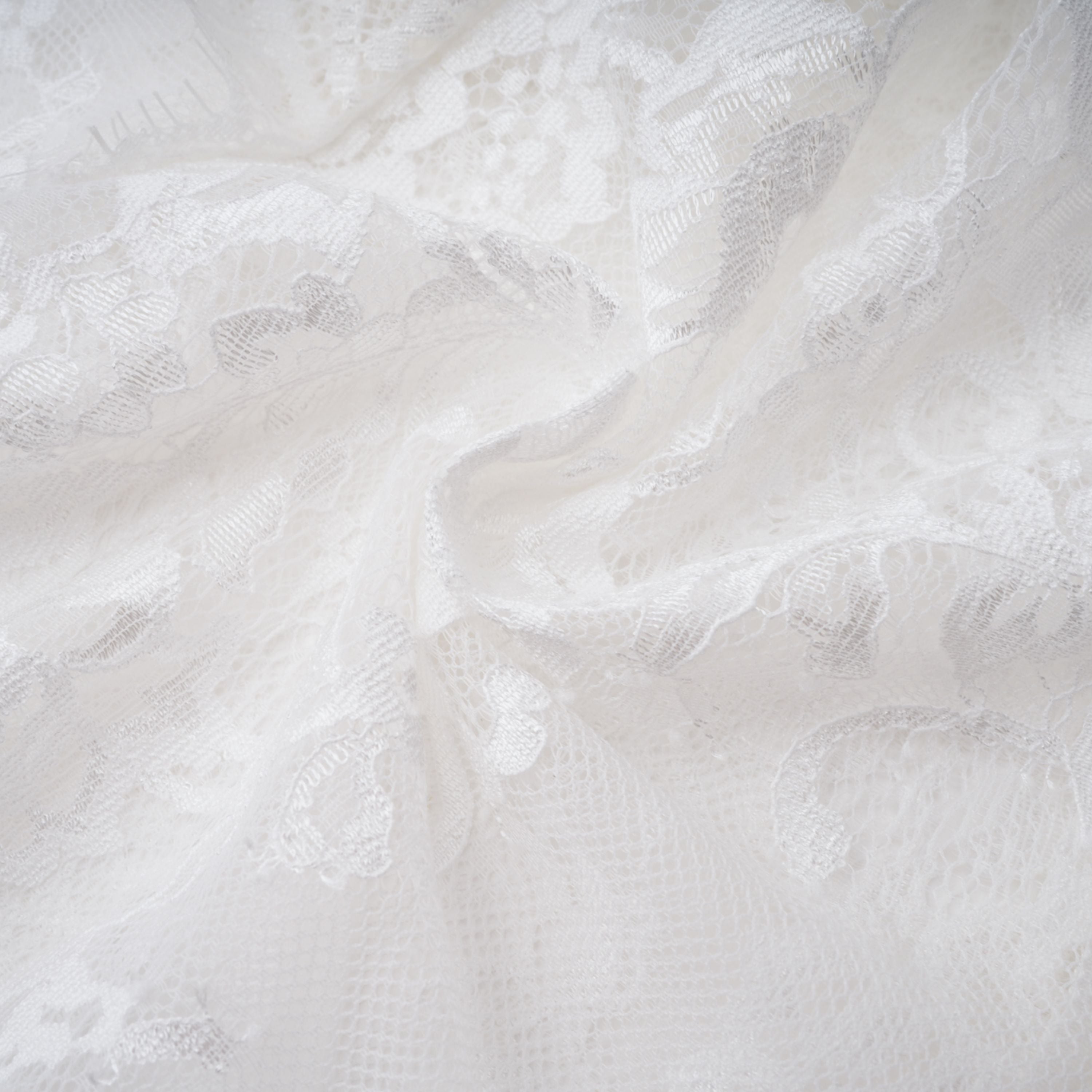 Robe convertible en dentelle blanche à manches longues