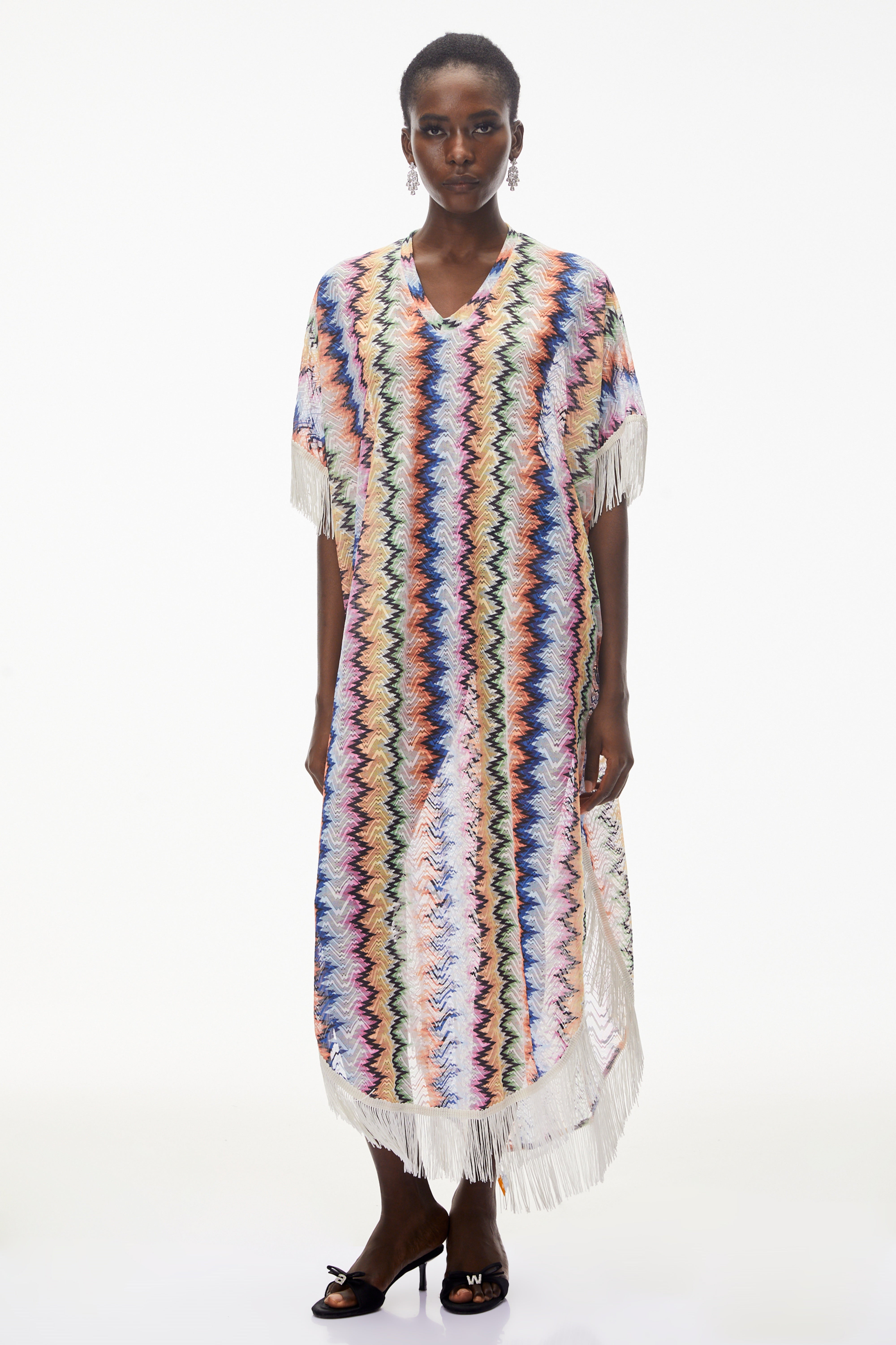 Caftan en maille zigzag multicolore avec franges