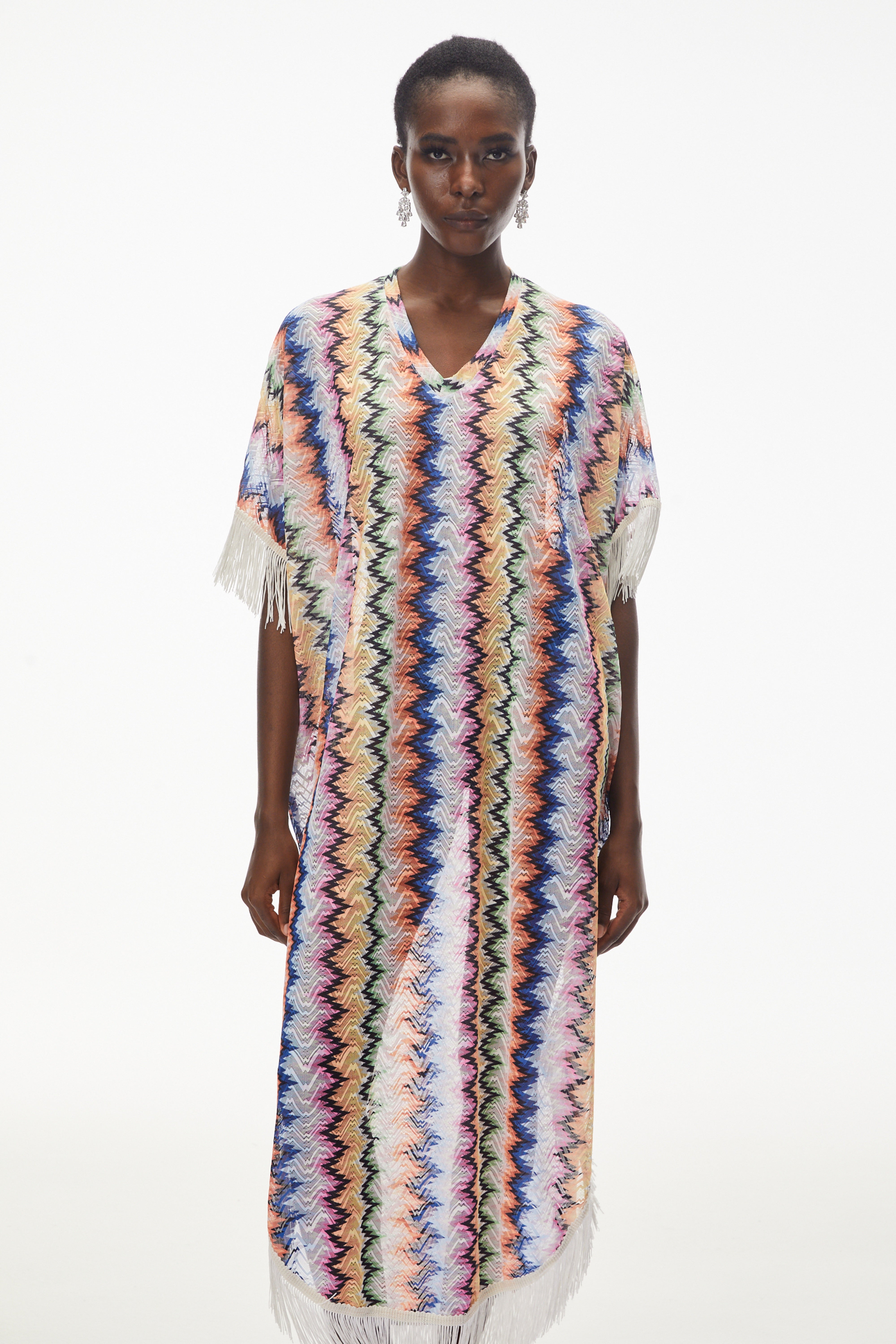Caftan en maille zigzag multicolore avec franges