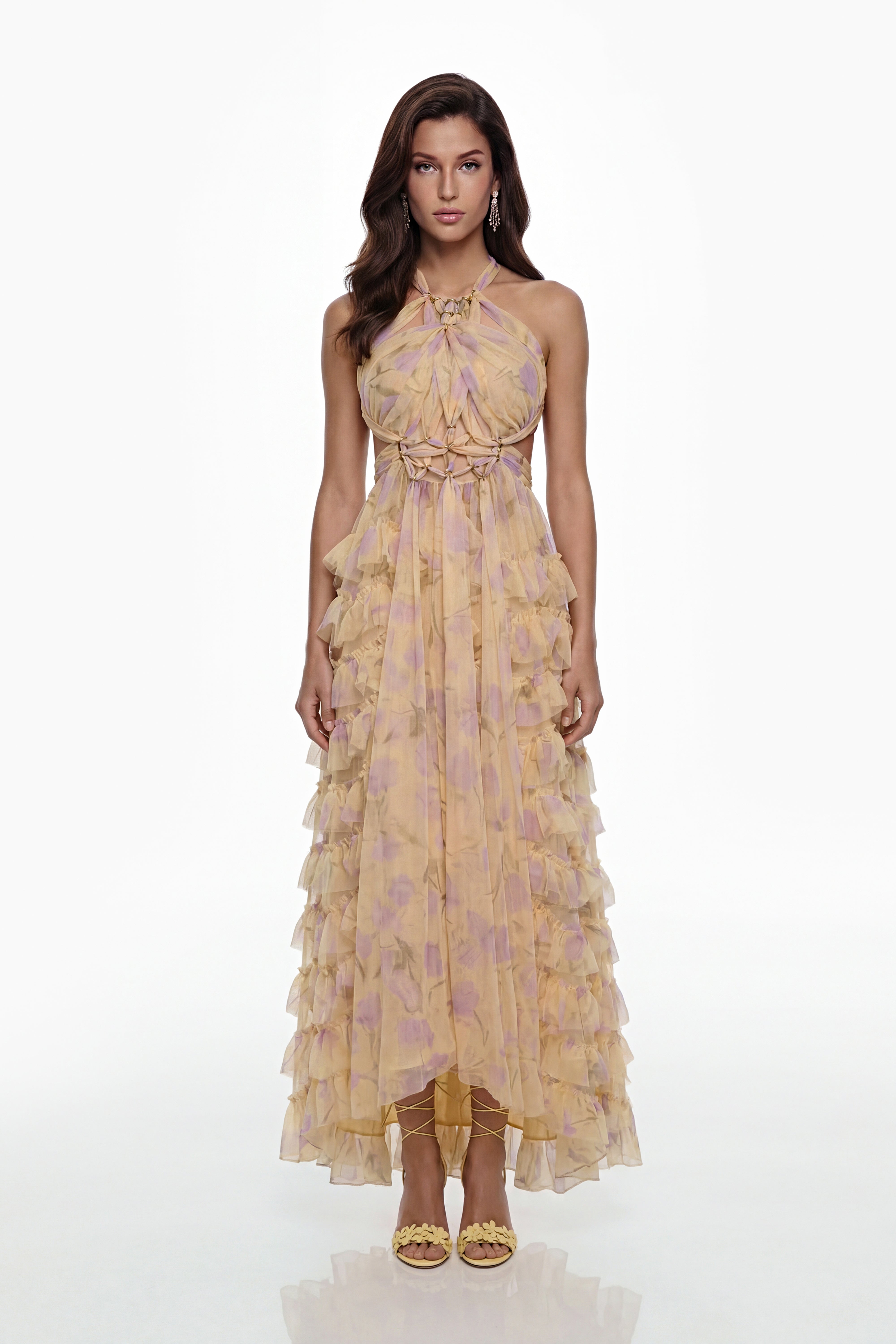 Molly Cream – Maxikleid mit gekreuztem Ausschnitt und Stufenrock