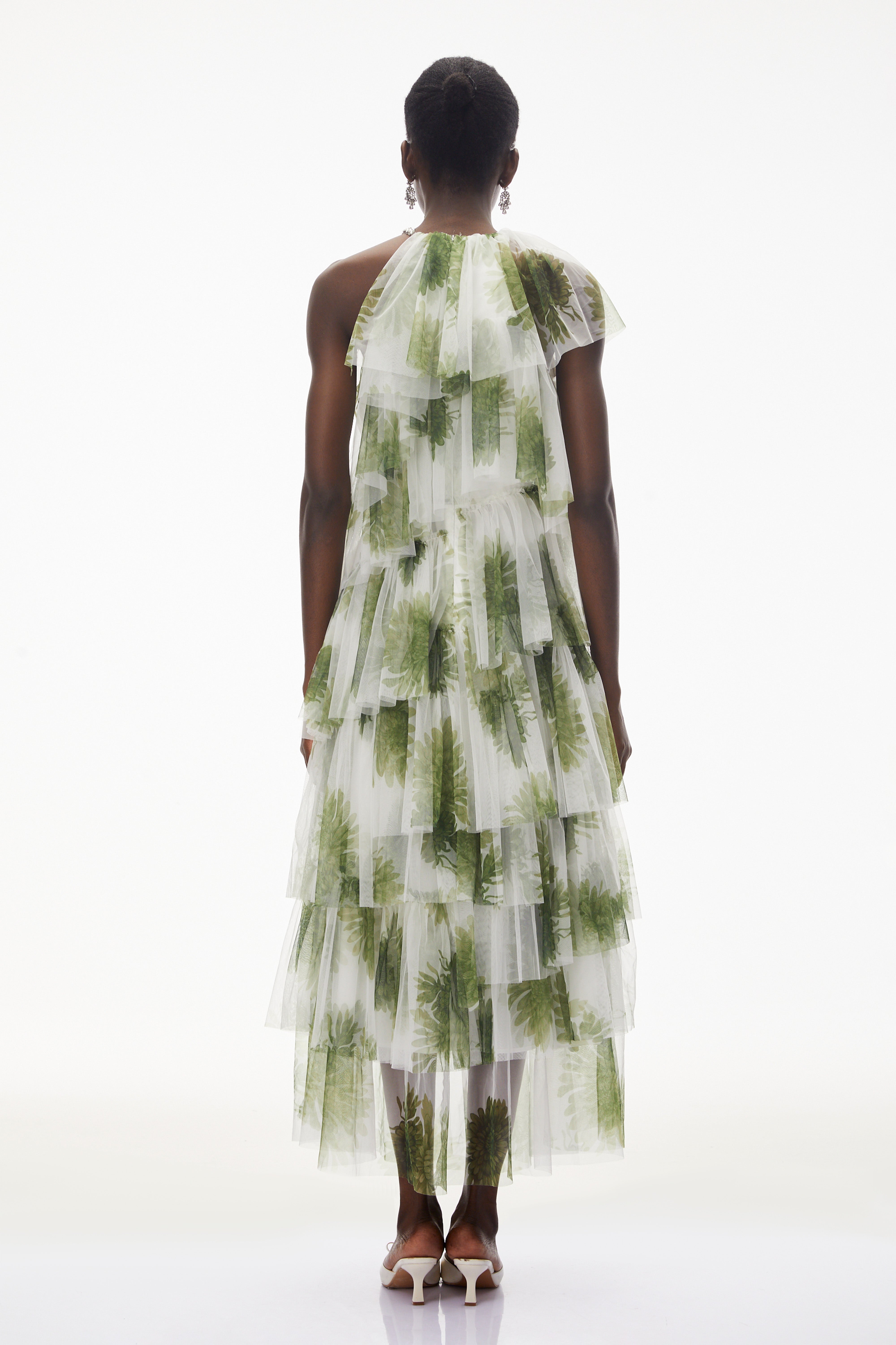 Nitzan – Grünes, bedrucktes Maxikleid in Stufenoptik mit transparentem Überrock