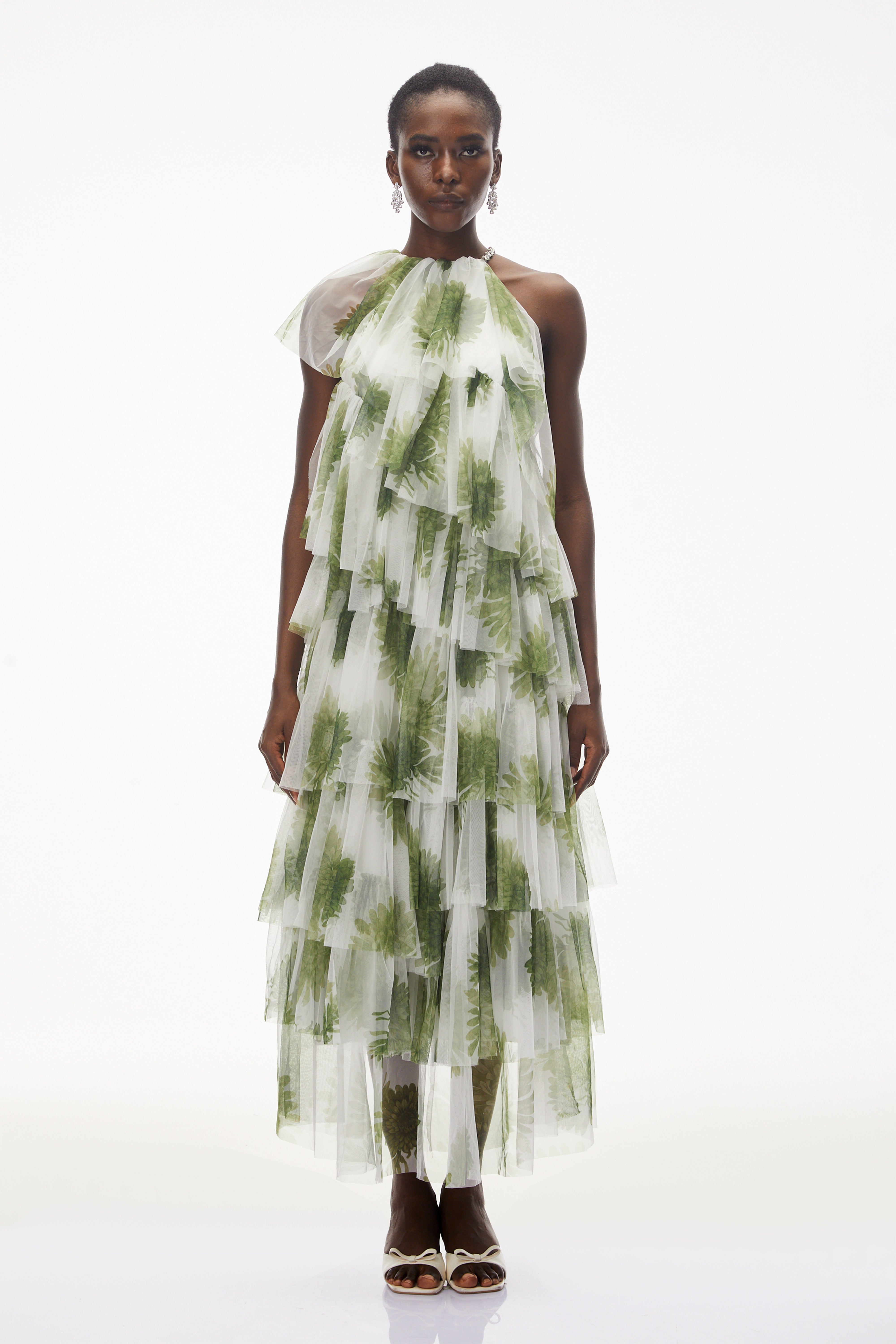 Nitzan – Grünes, bedrucktes Maxikleid in Stufenoptik mit transparentem Überrock