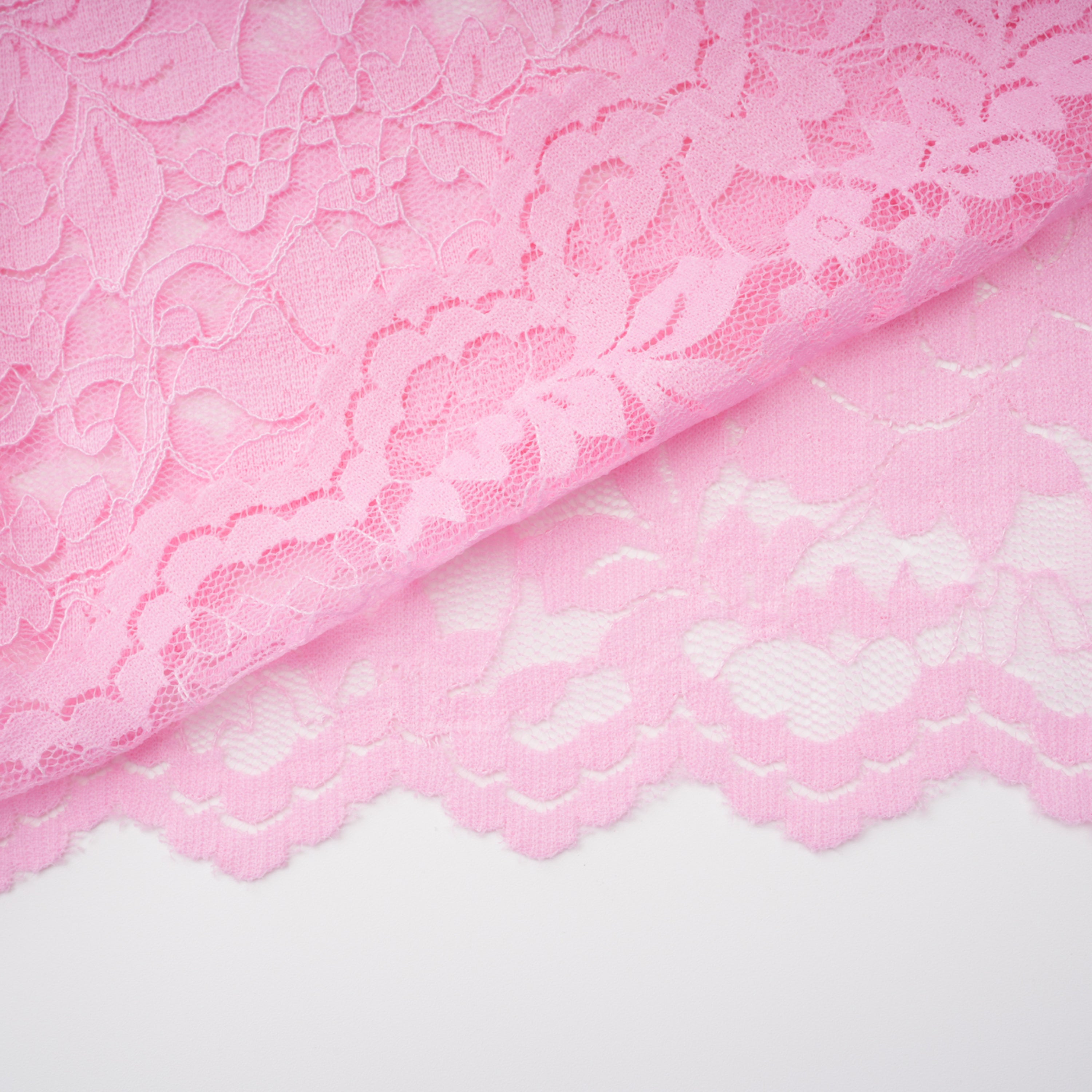 فستان نوريا ميدي من الدانتيل المزين بزخارف زهرية وشريط وردي