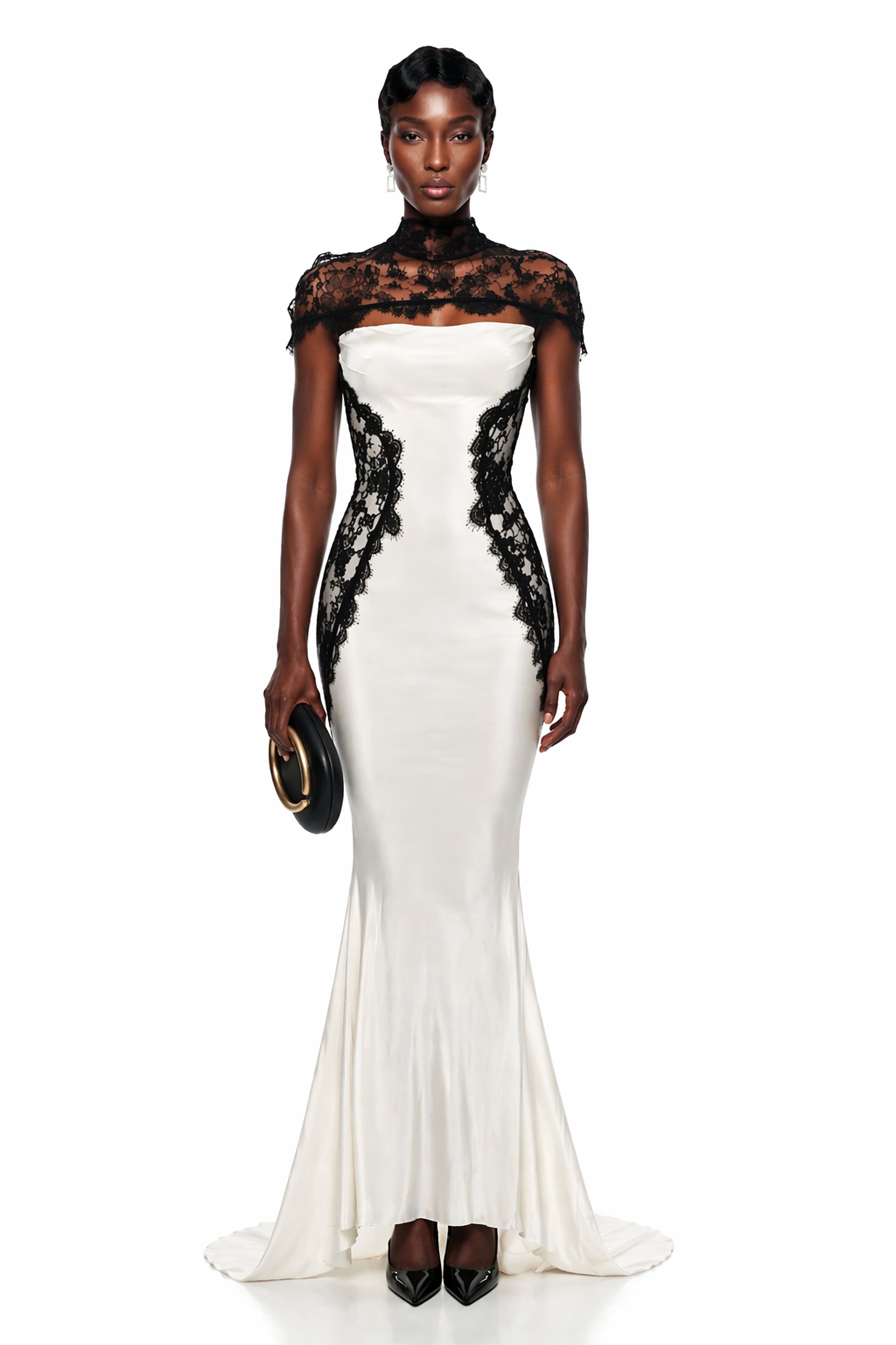 فستان طويل من أوليندا مزين بقطعة من الدانتيل الأبيض مع رداء