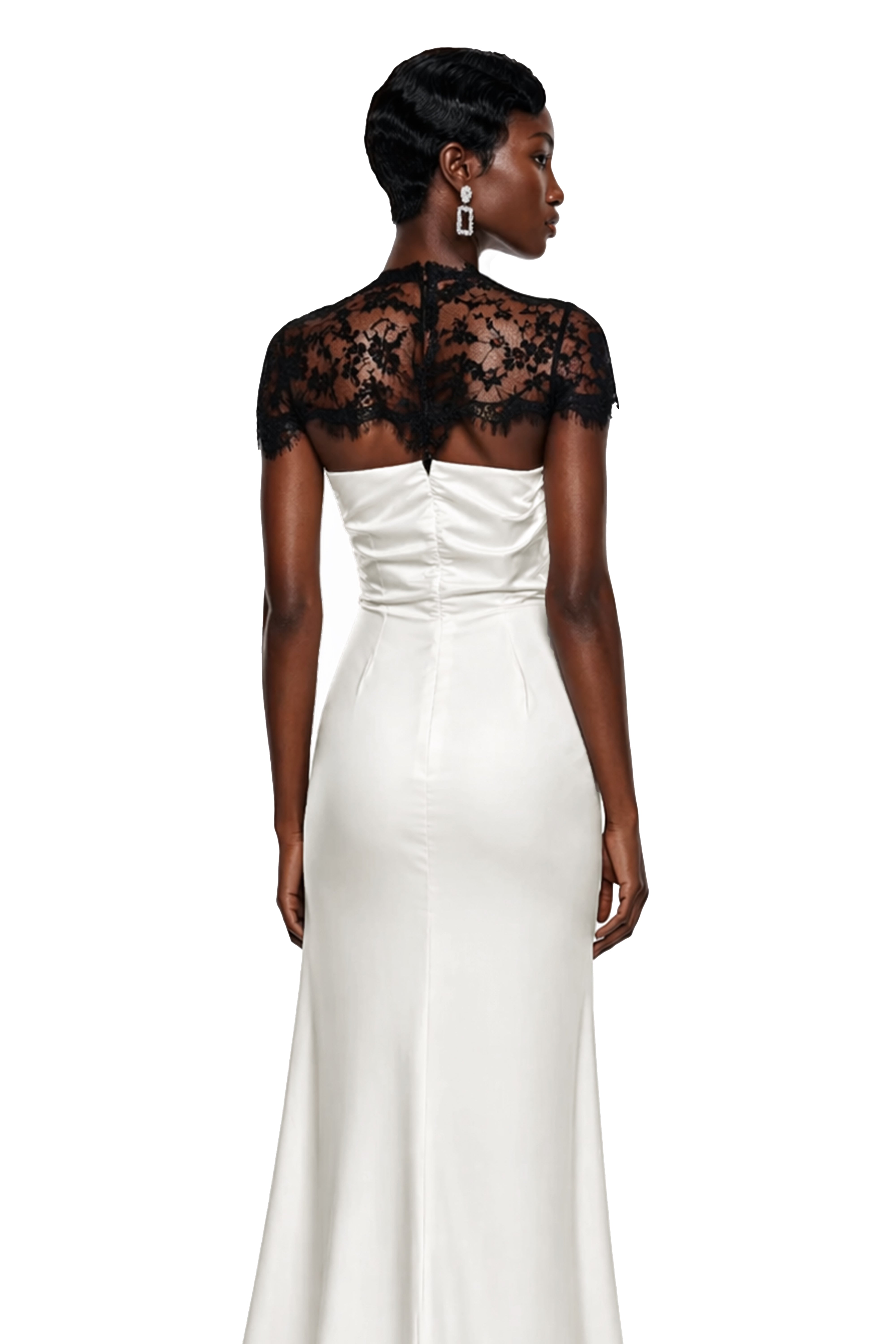 فستان طويل من أوليندا مزين بقطعة من الدانتيل الأبيض مع رداء