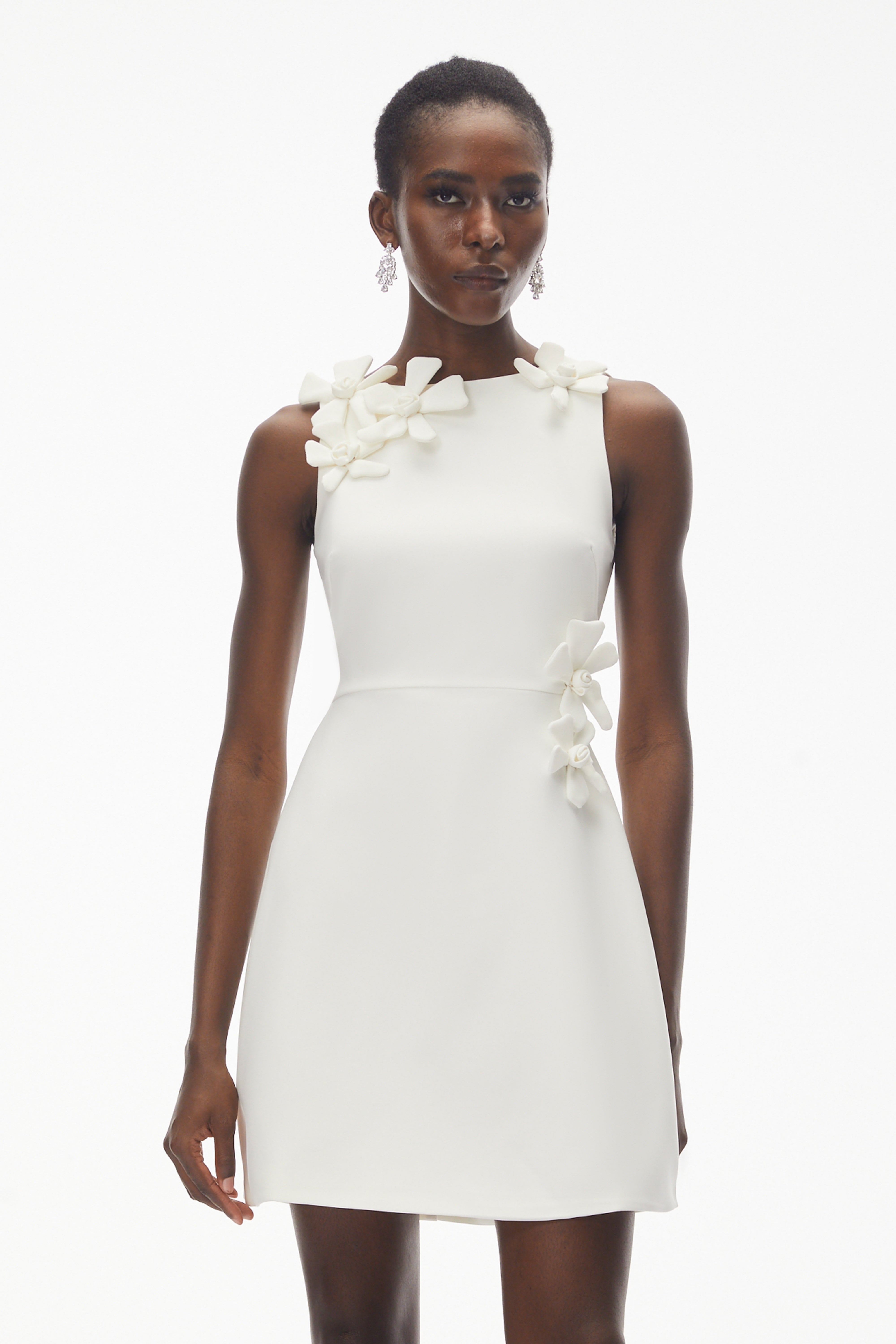 Orli White Minikleid mit 3D-Blütenblättern