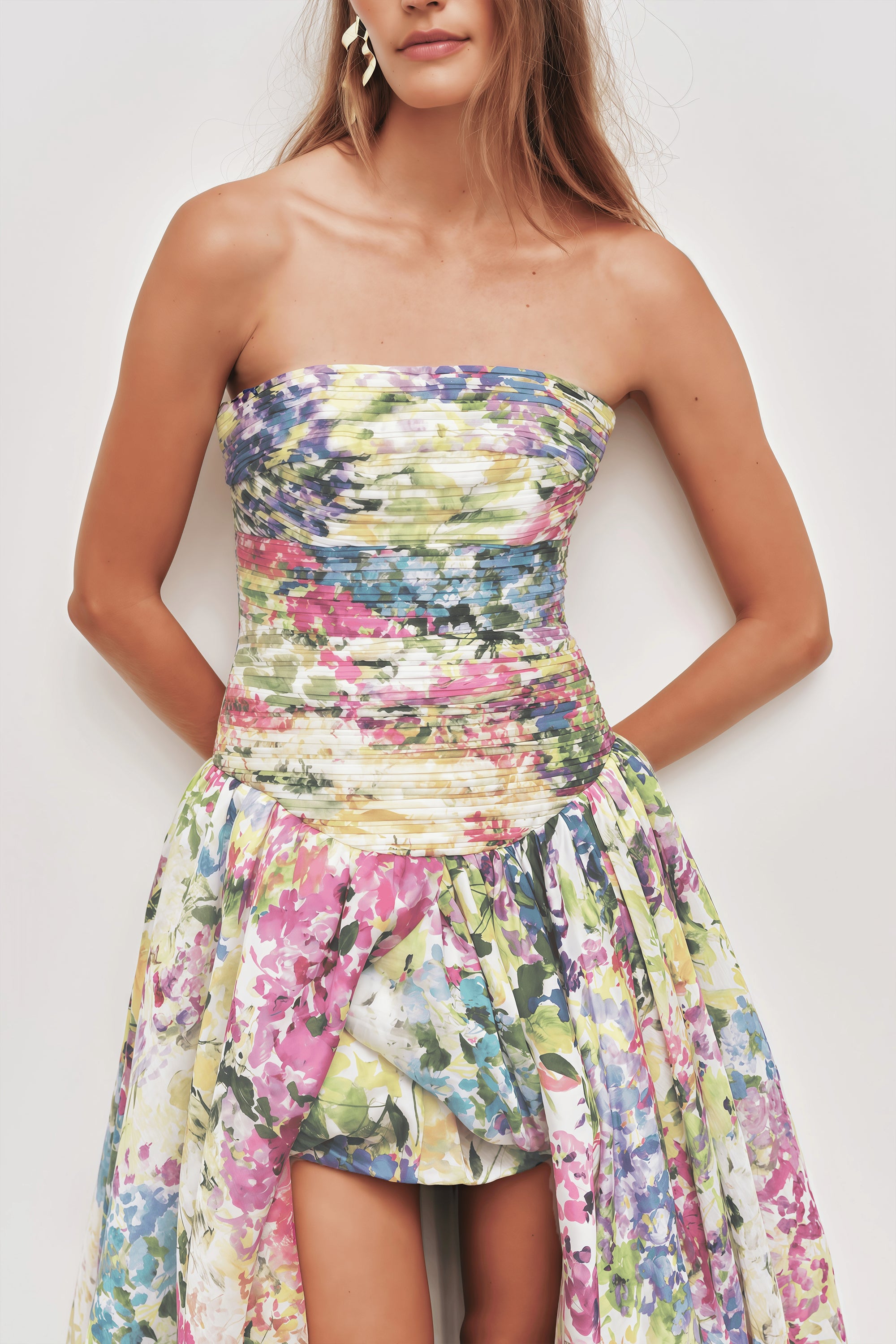 Robe longue plissée à imprimé floral