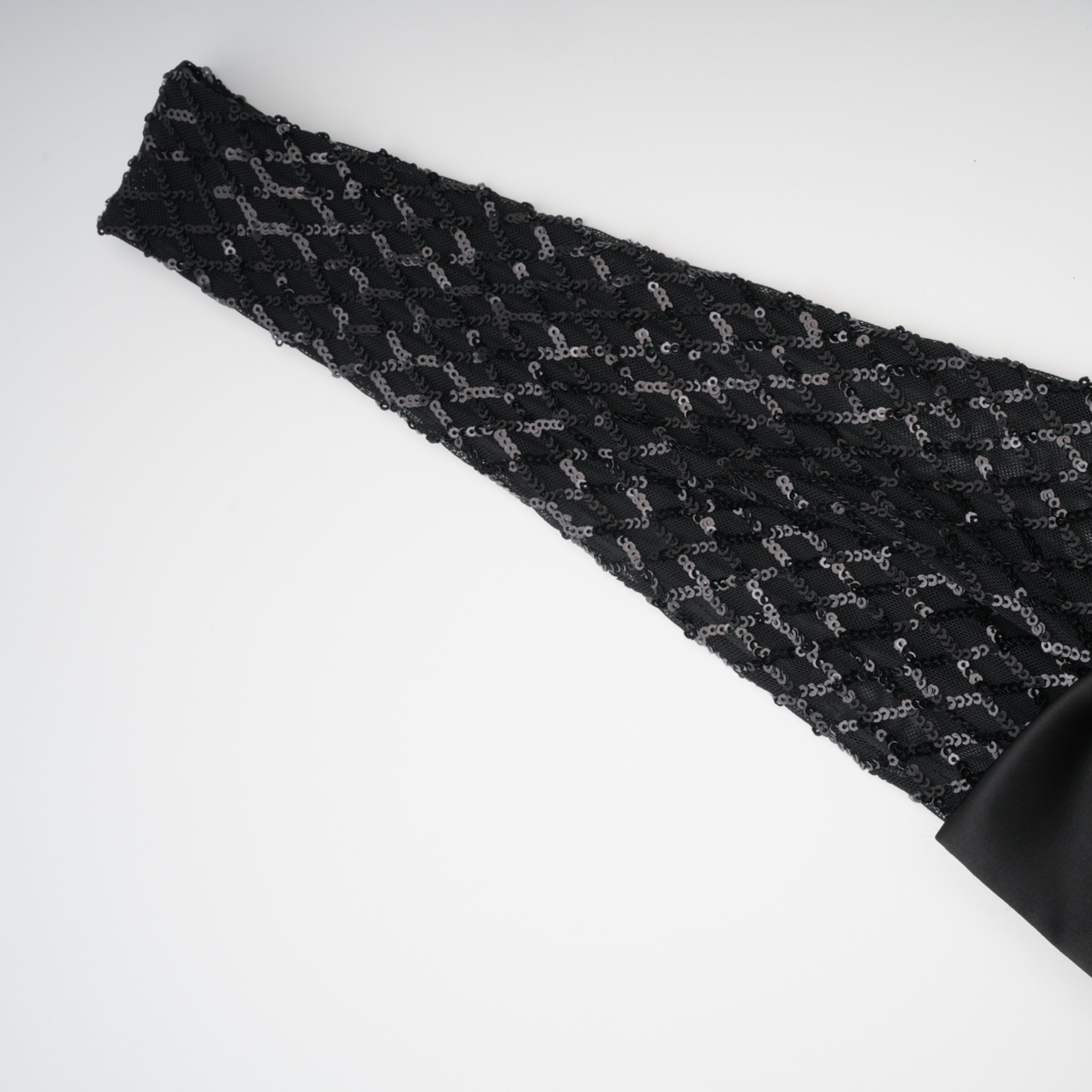 Robe longue moulante à col en V profond Raelynn Black