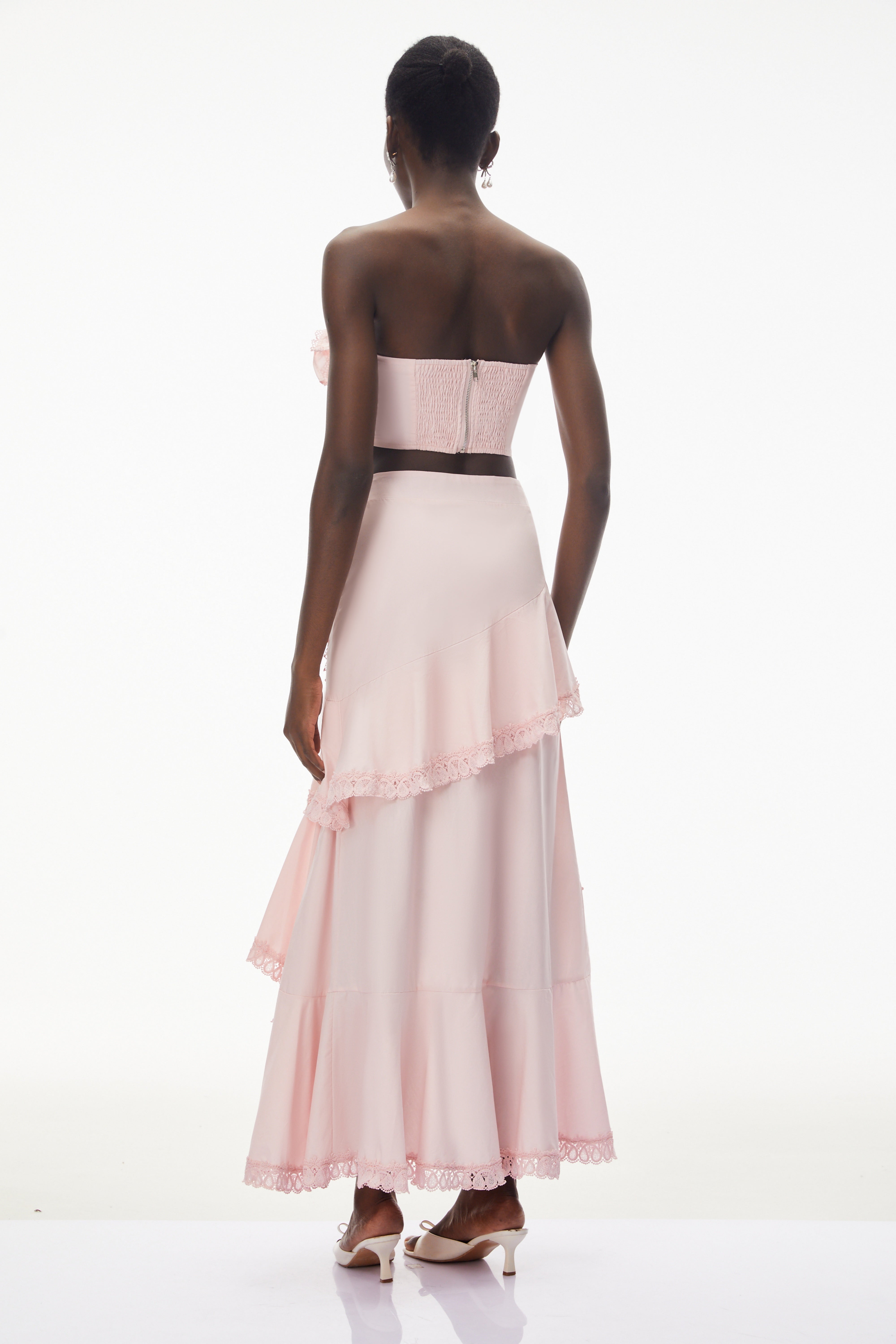 Ensemble Rayhana : haut rose à volants et jupe évasée à fleurs