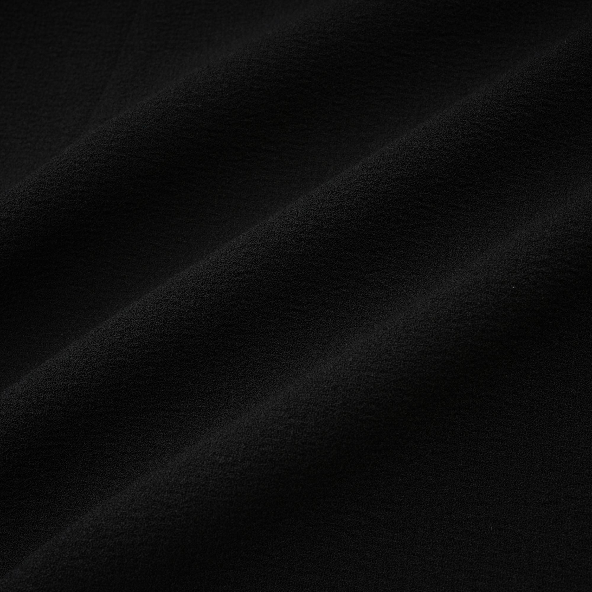 طقم جاكيت وتنورة أسود من قطعتين من Uaine