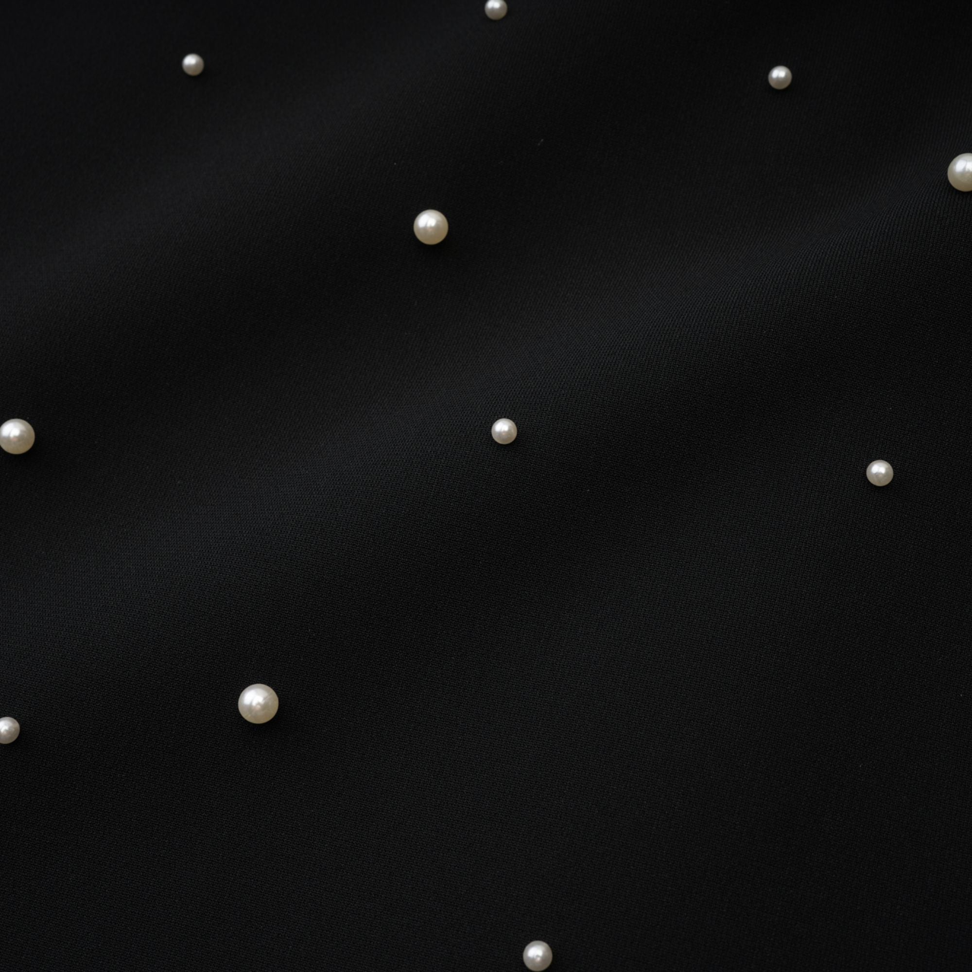 فستان ماكسي مزين باللون الأسود من ميليساندي