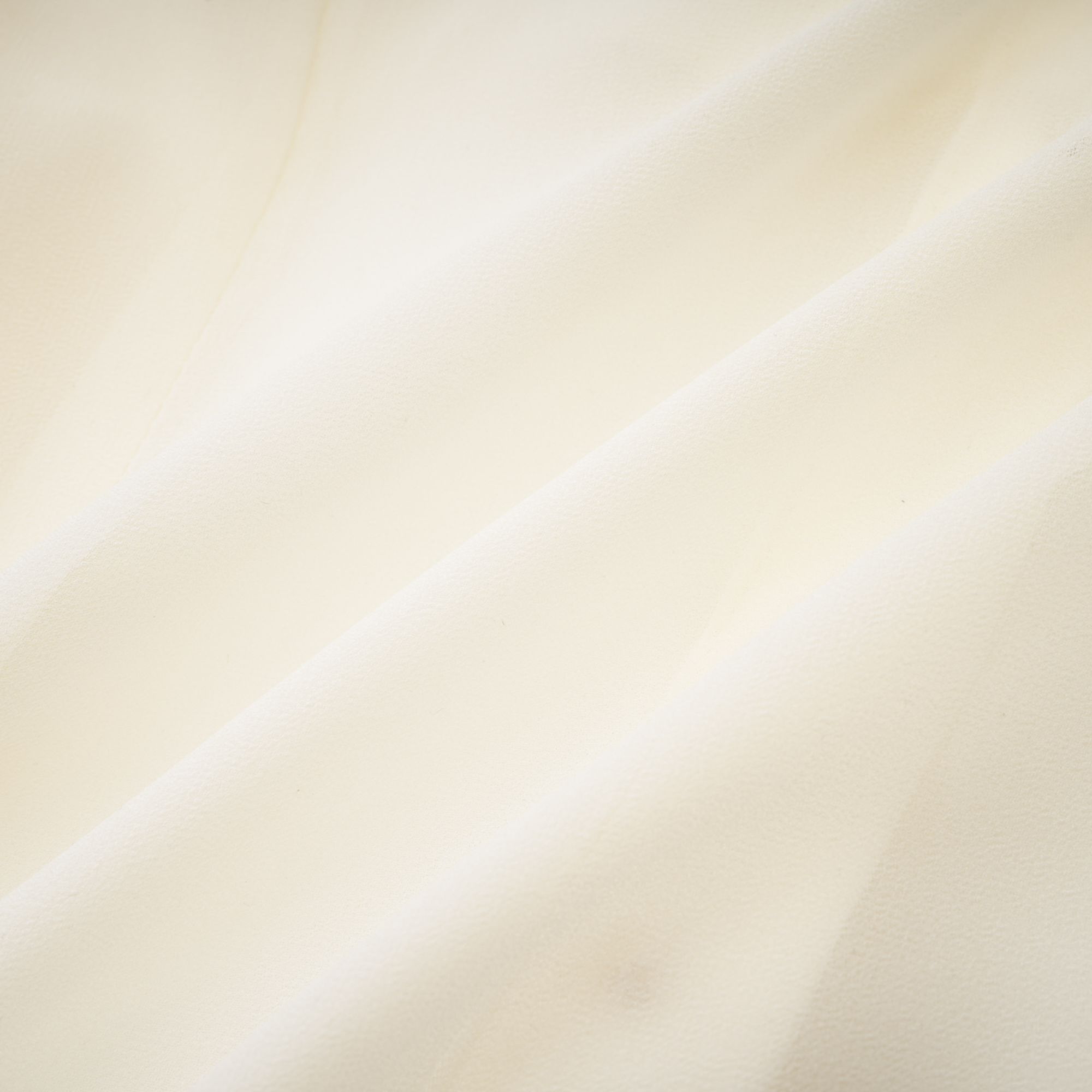 قميص هيلين المزين بالكشكشة