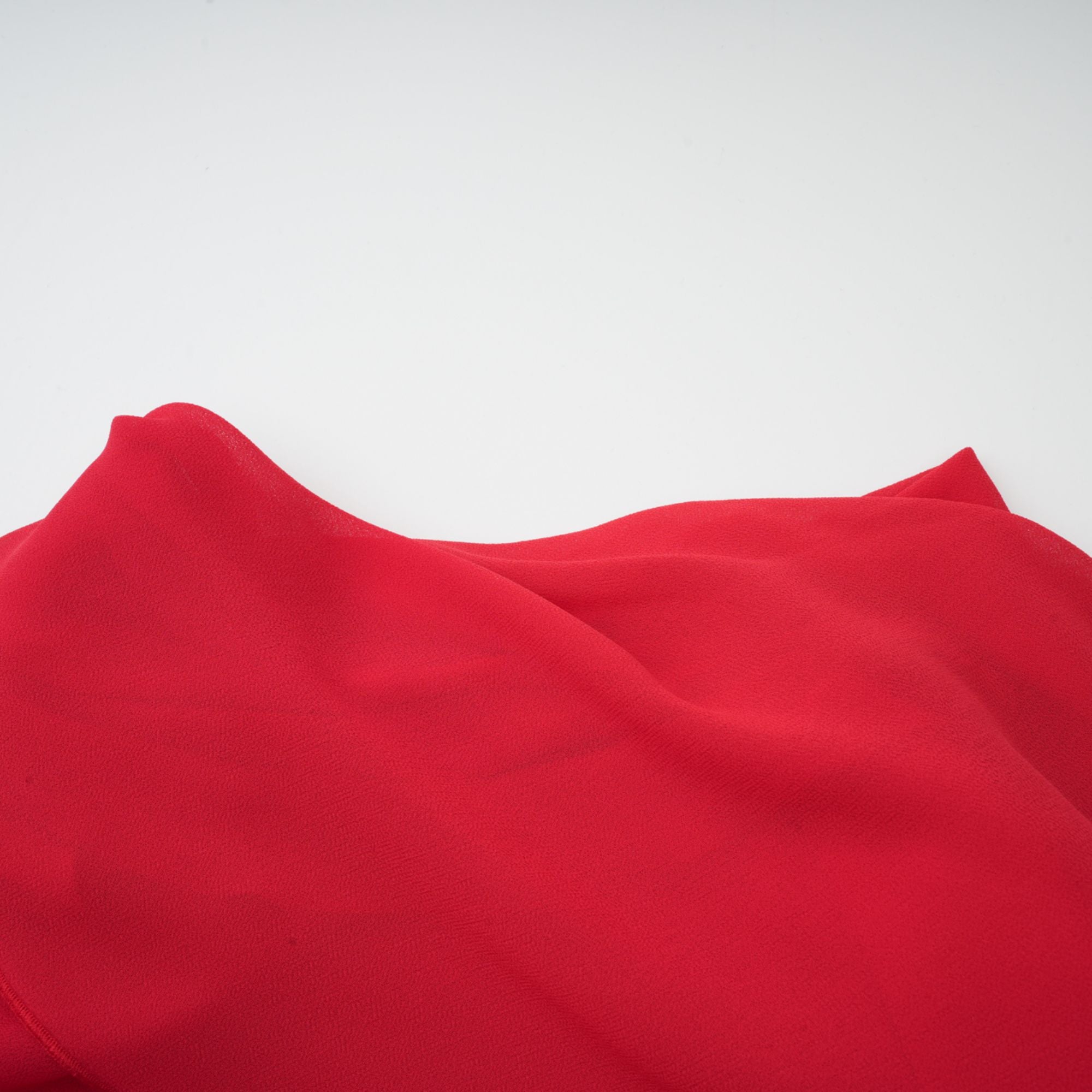 فستان كلارابيل القصير باللون الأحمر