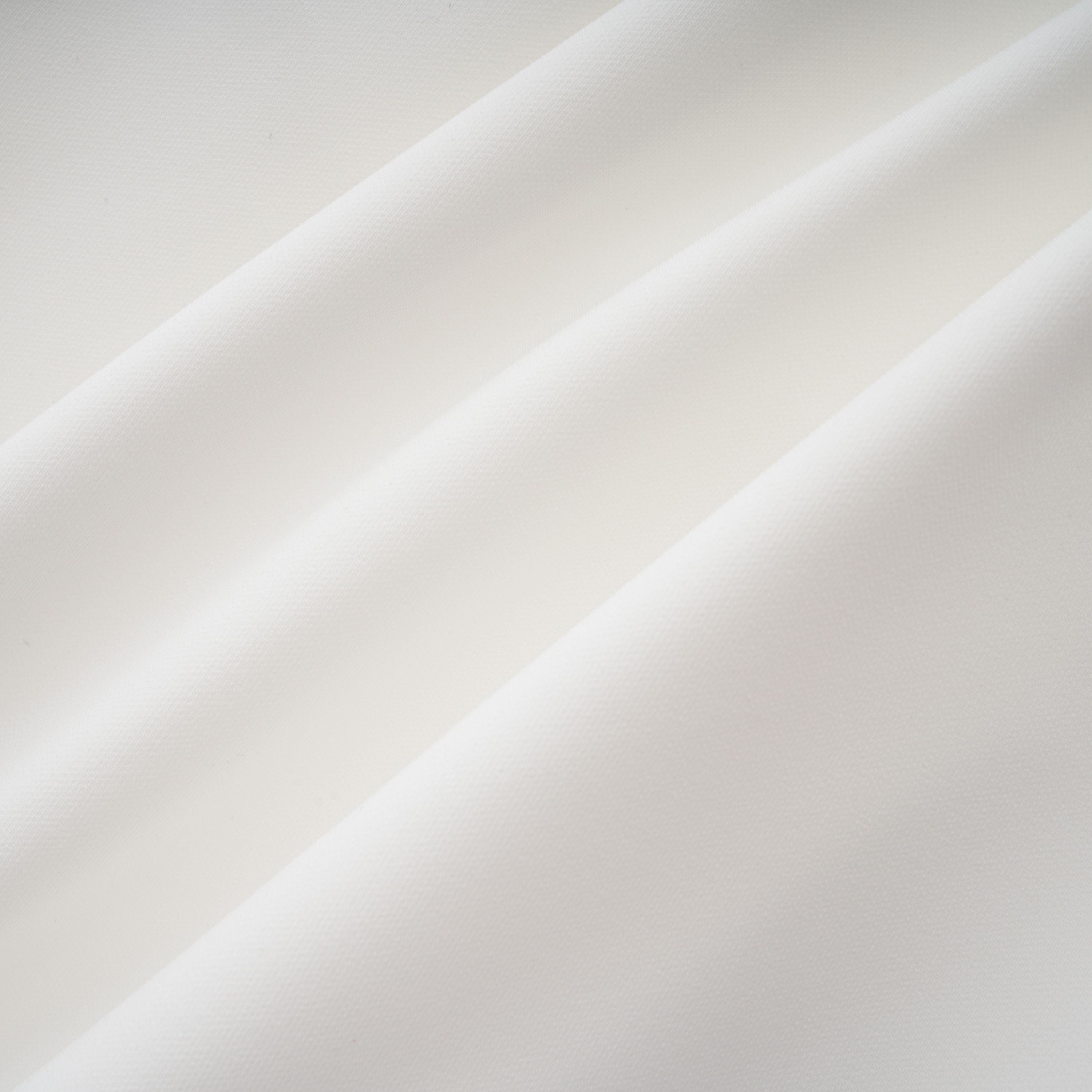 فستان قصير بخصر محدد من تصميم سارة وايت مع رداء