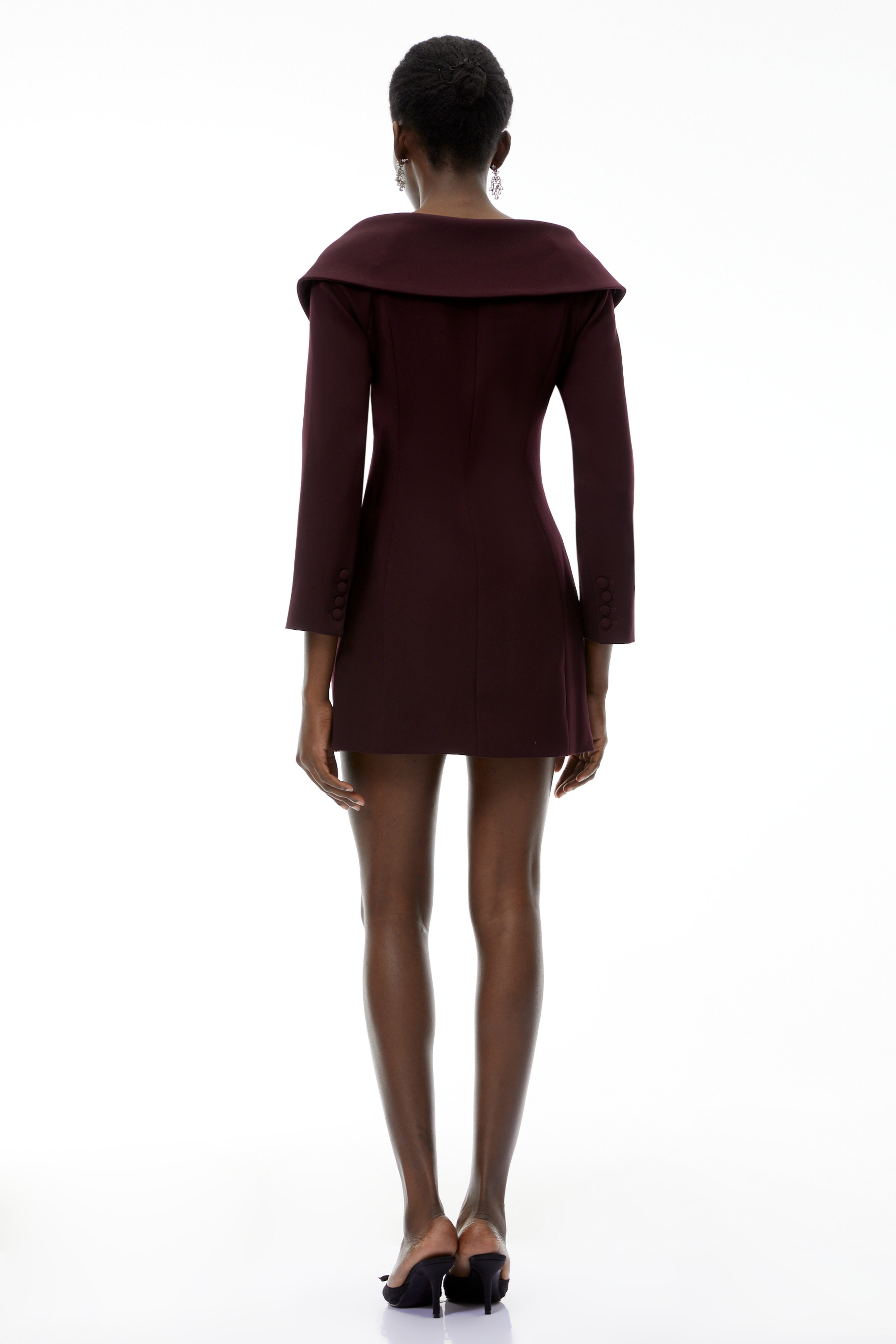 Seraphina – Lila schulterfreies Minikleid mit Revers