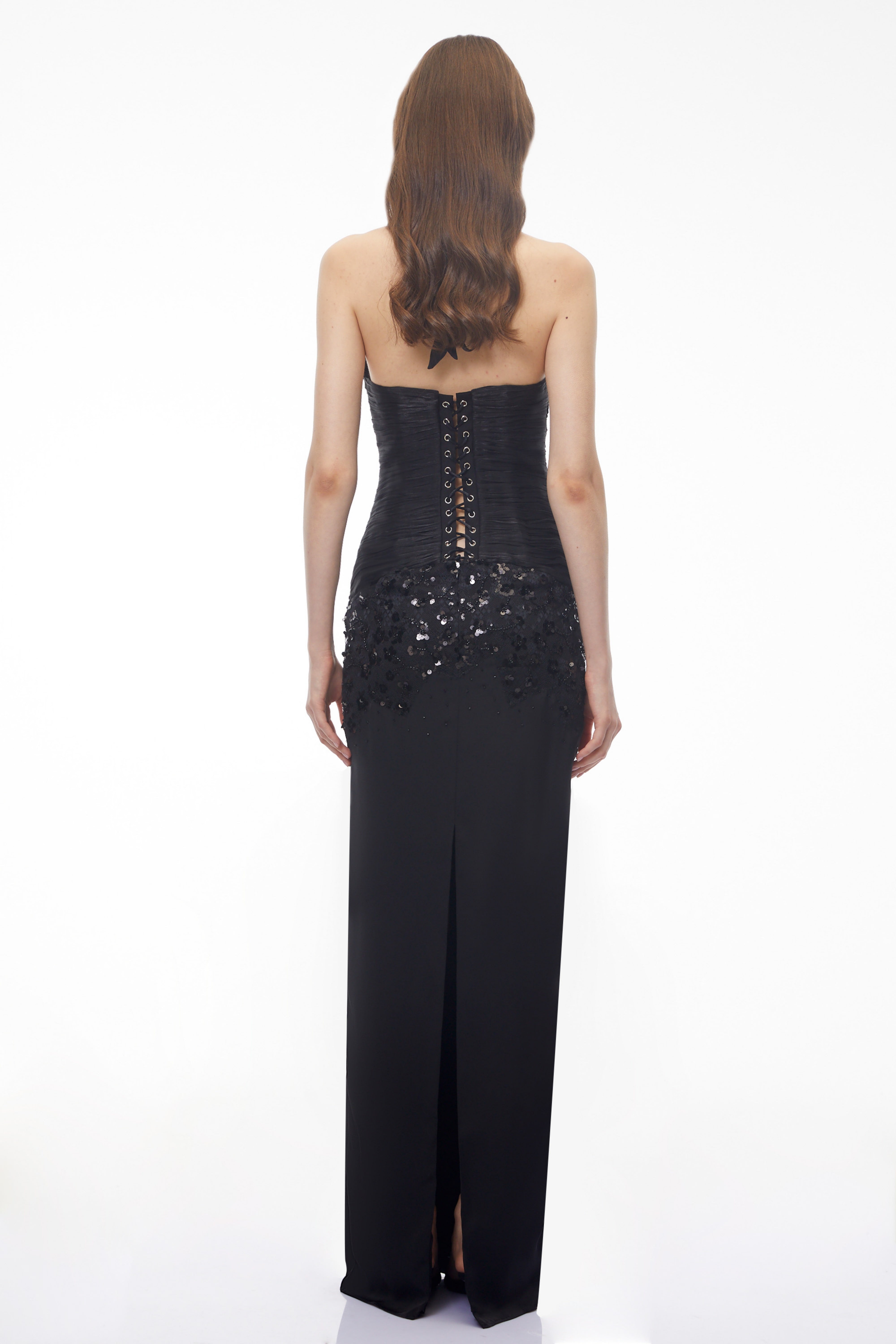 Robe longue corsetée à dos nu et ornements, Siphokazi, noire