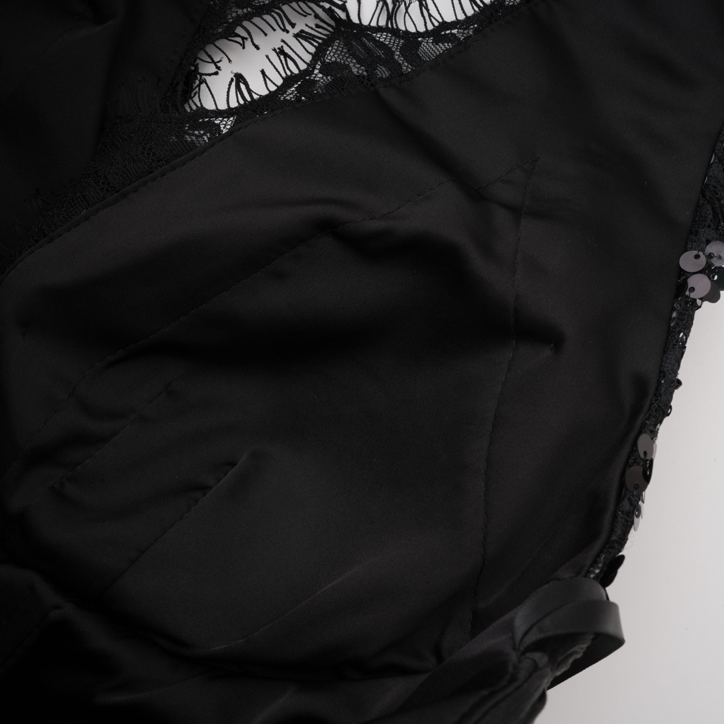 Robe longue corsetée à dos nu et ornements, Siphokazi, noire