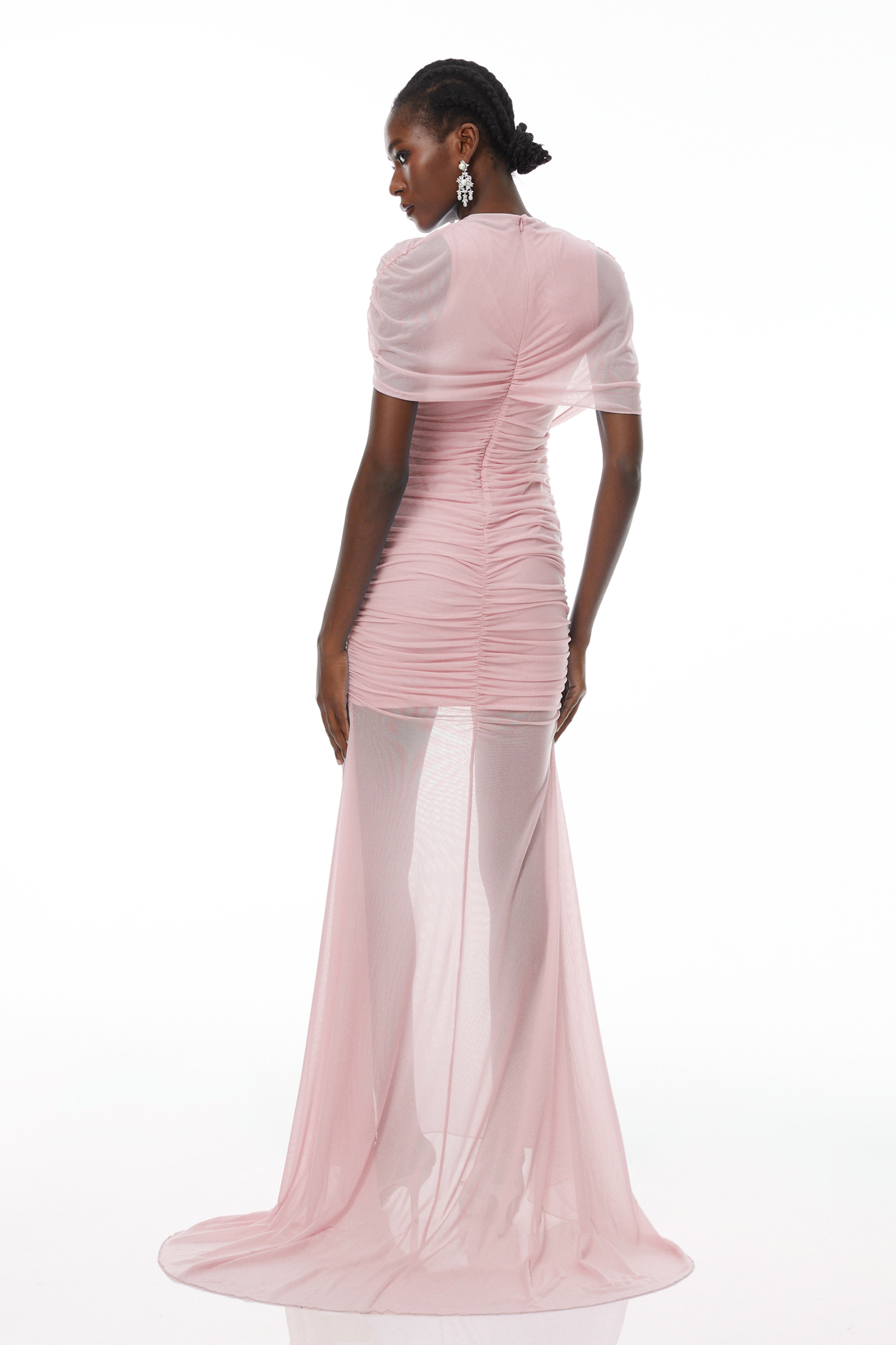 Robe longue asymétrique en maille froncée