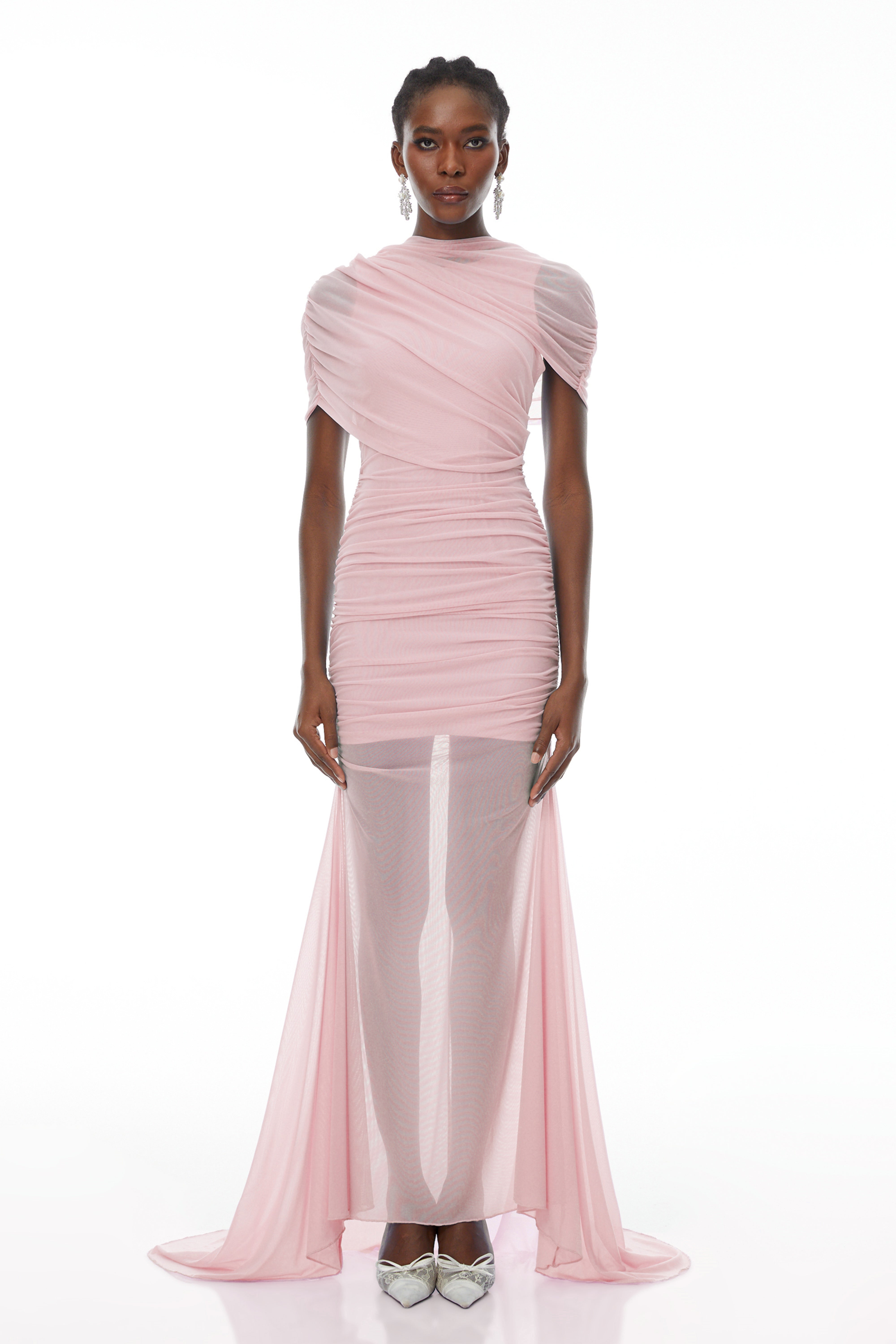 Sylphe – Rosa, asymmetrisches Maxikleid aus Mesh mit Rüschen