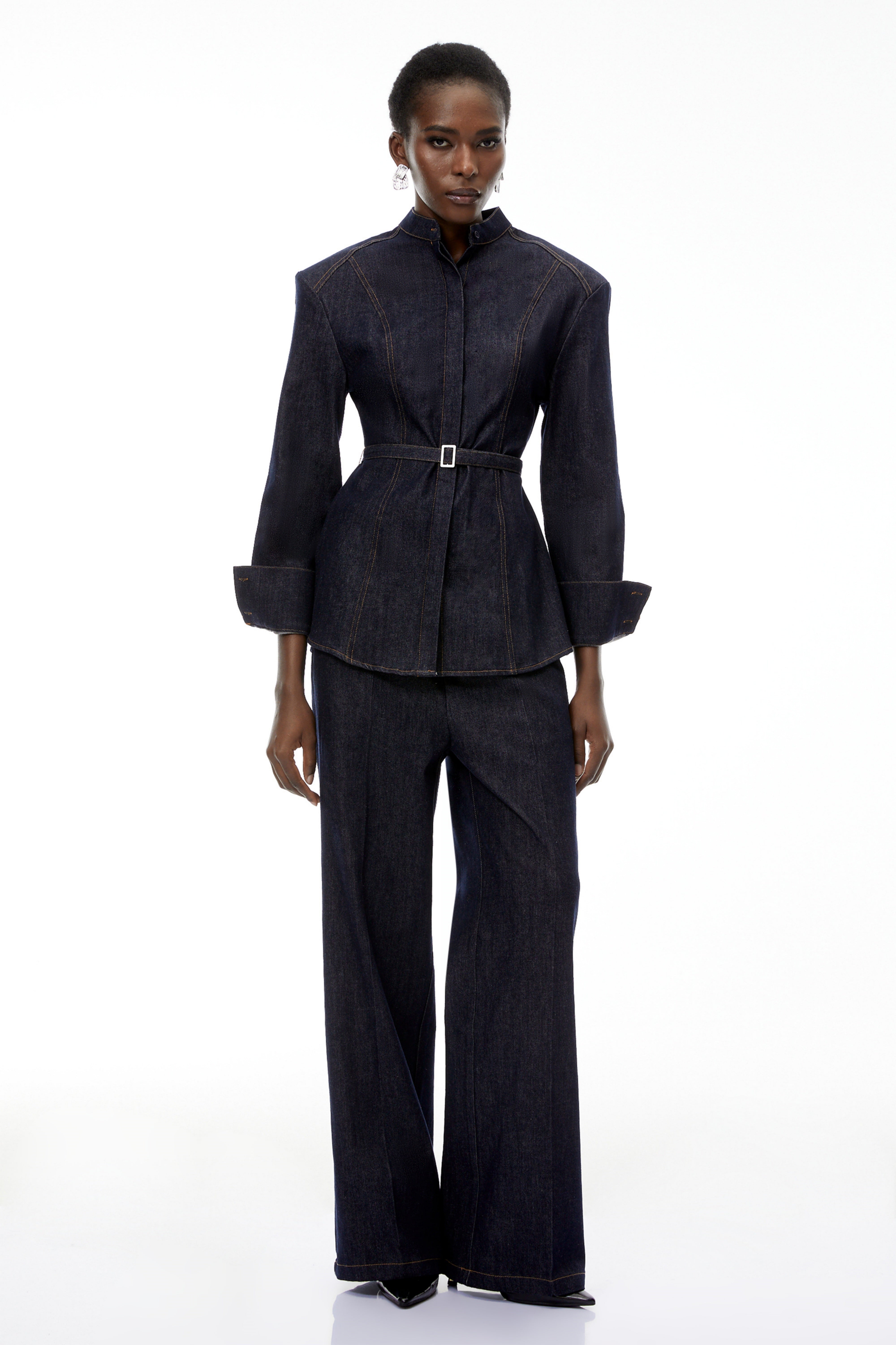 Thaddeus – Set aus blauem Blazer mit Gürtel und Hose