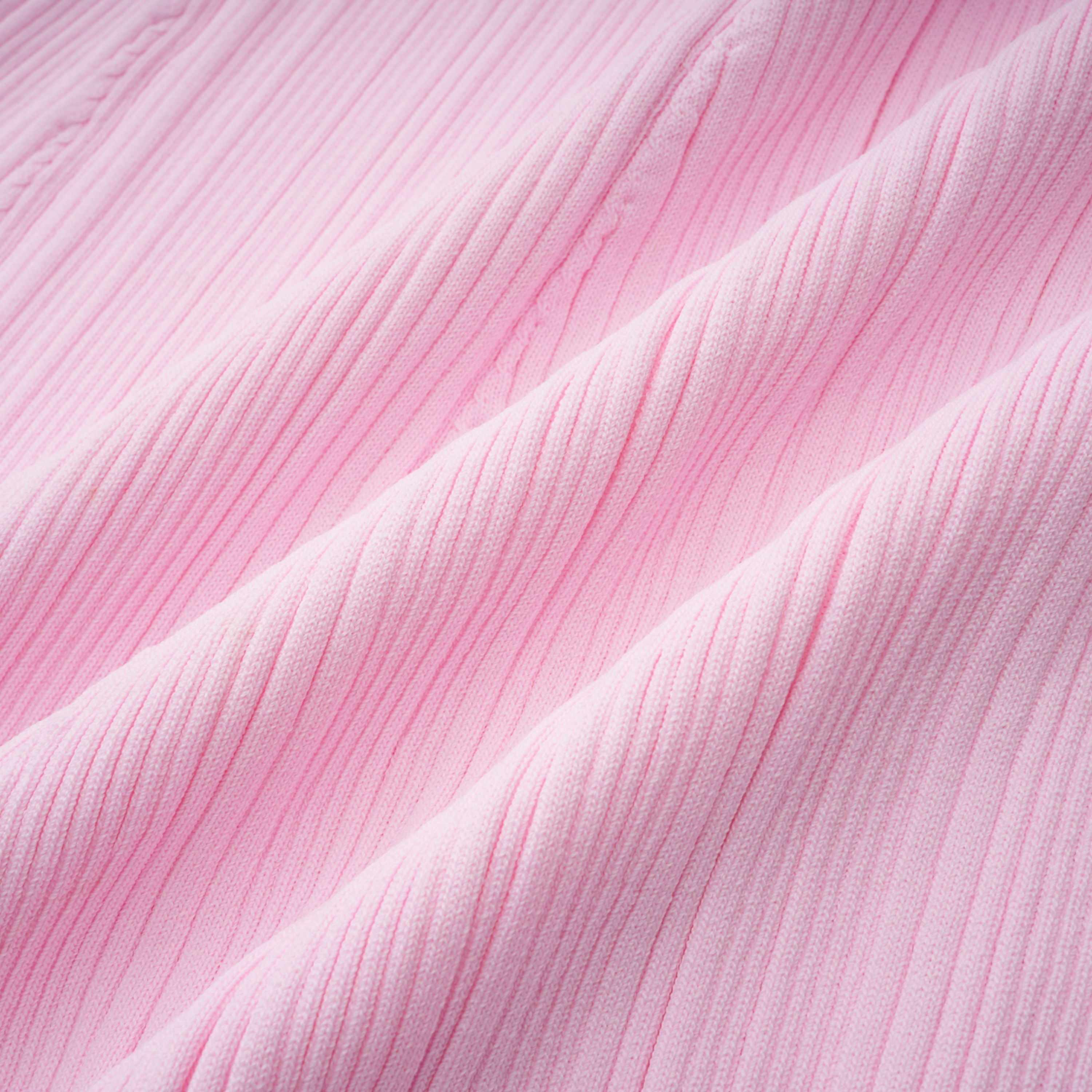 فستان ميدي من تاليا باللون الوردي مع حواف من الدانتيل