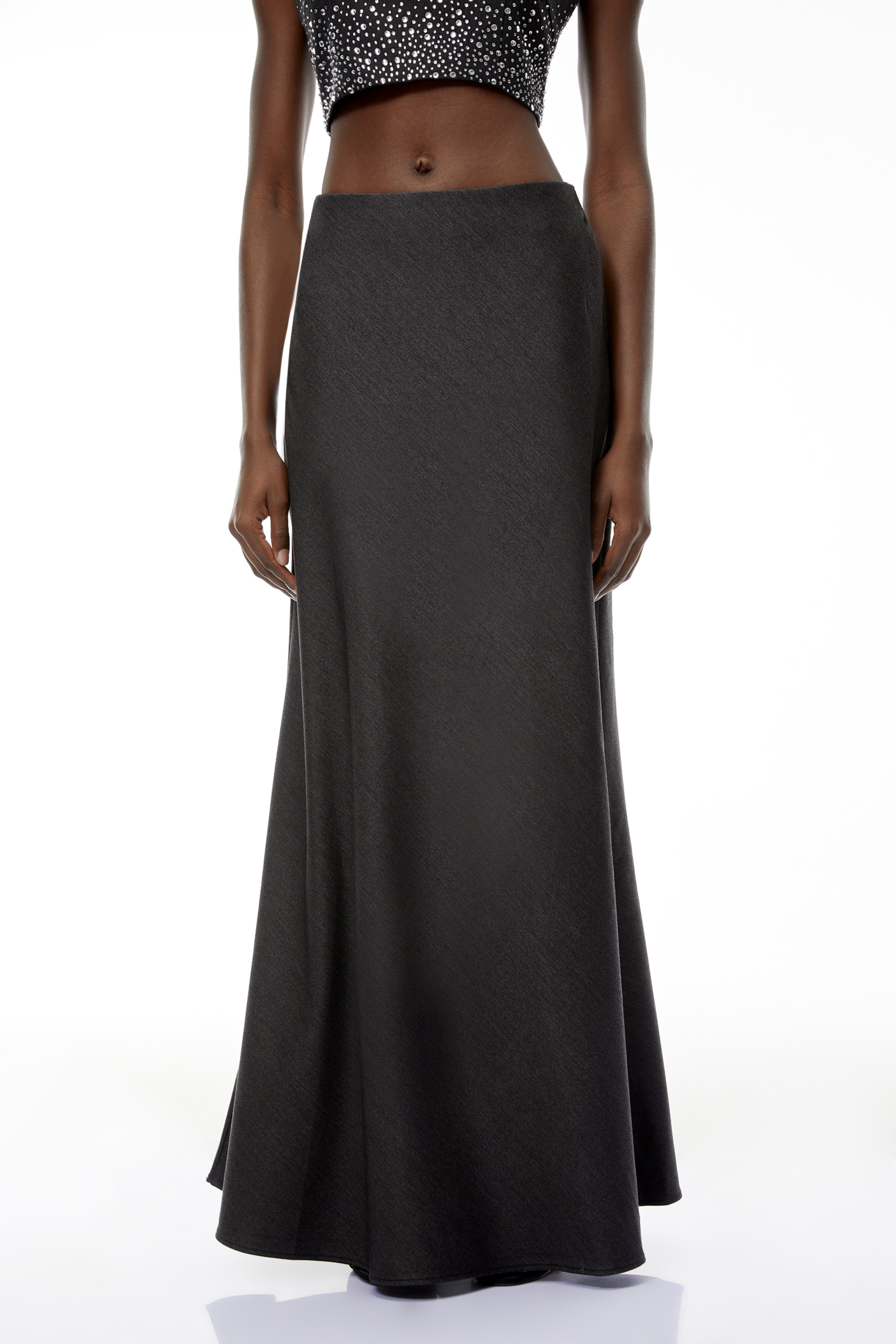 Maxirock in Grau mit ausgestelltem Saum von Thorne