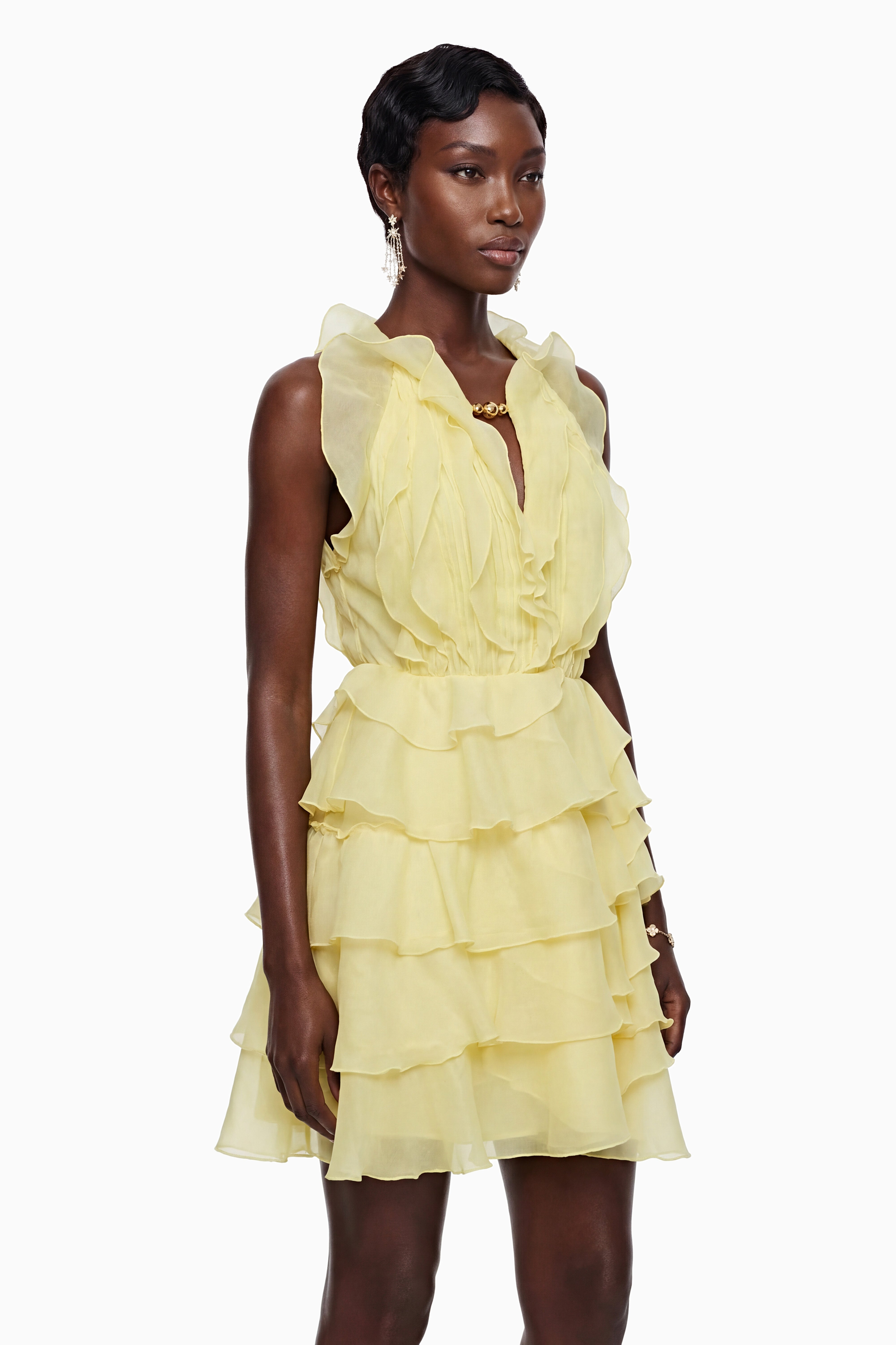 Thulisile – Hellgelbes Minikleid mit Rüschen und Neckholder