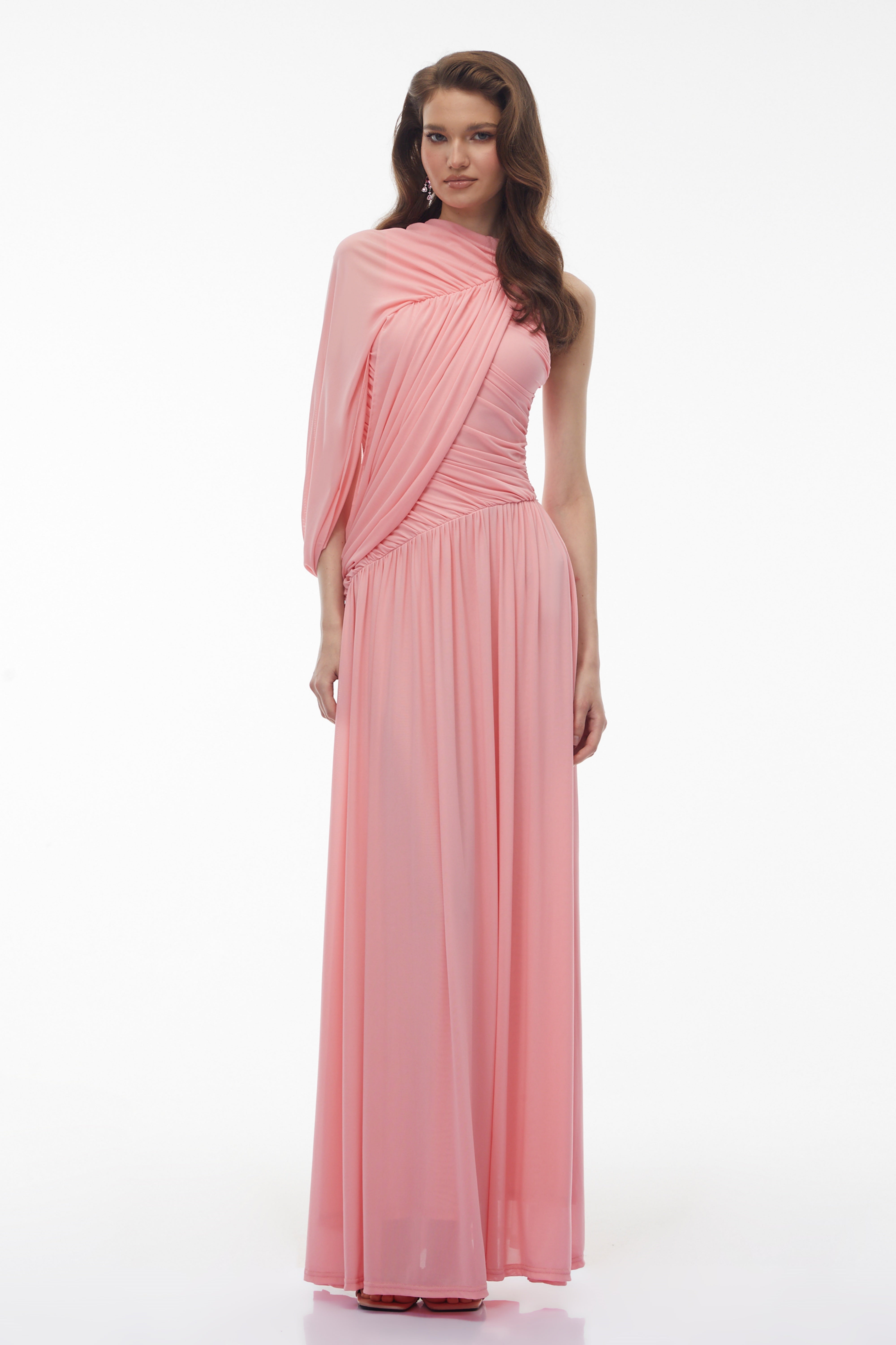 Uliana – Rosa Maxikleid mit einem Träger und Rüschen