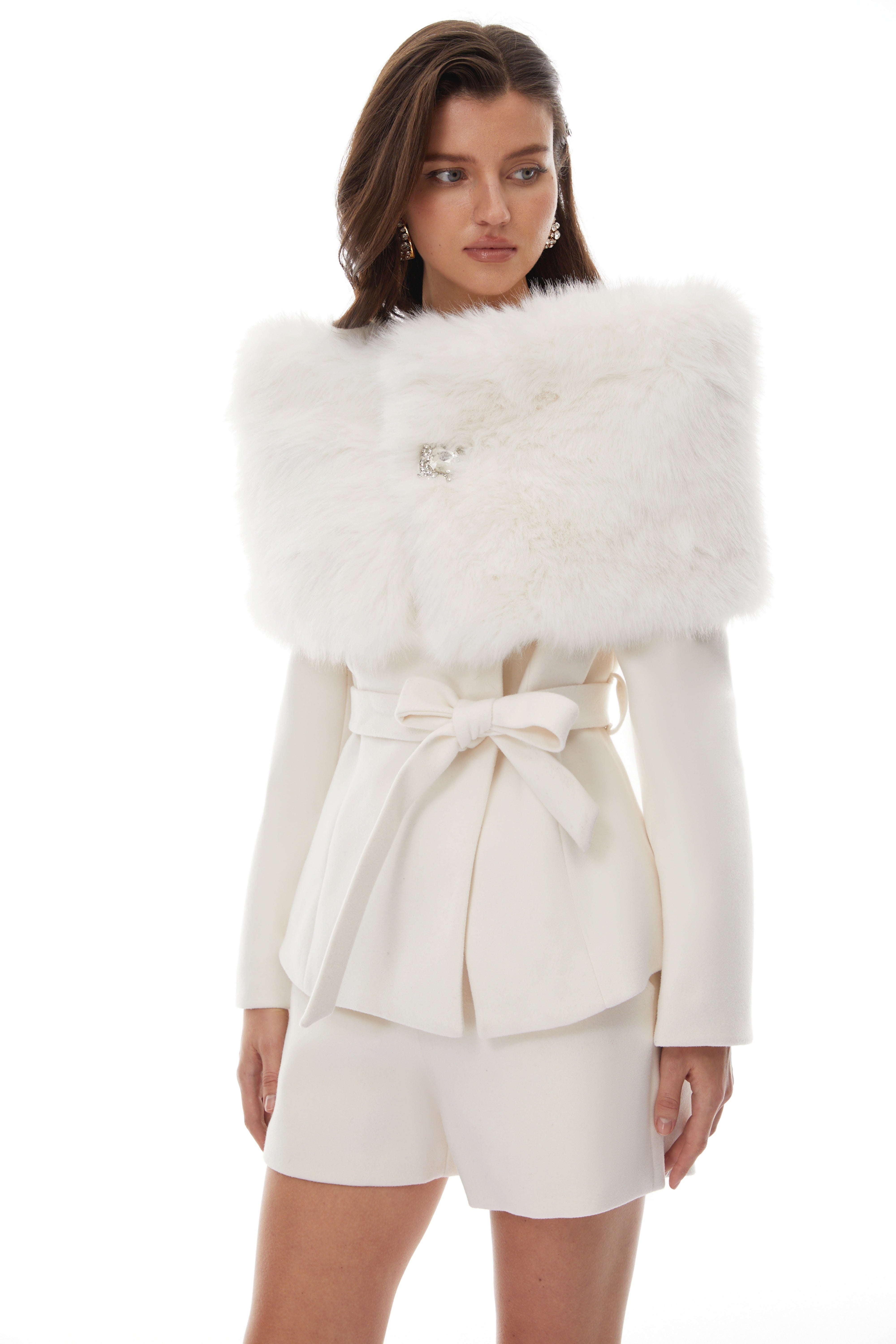 Unndís White Fur Shawl & Woolen Jacket & Shorts Set