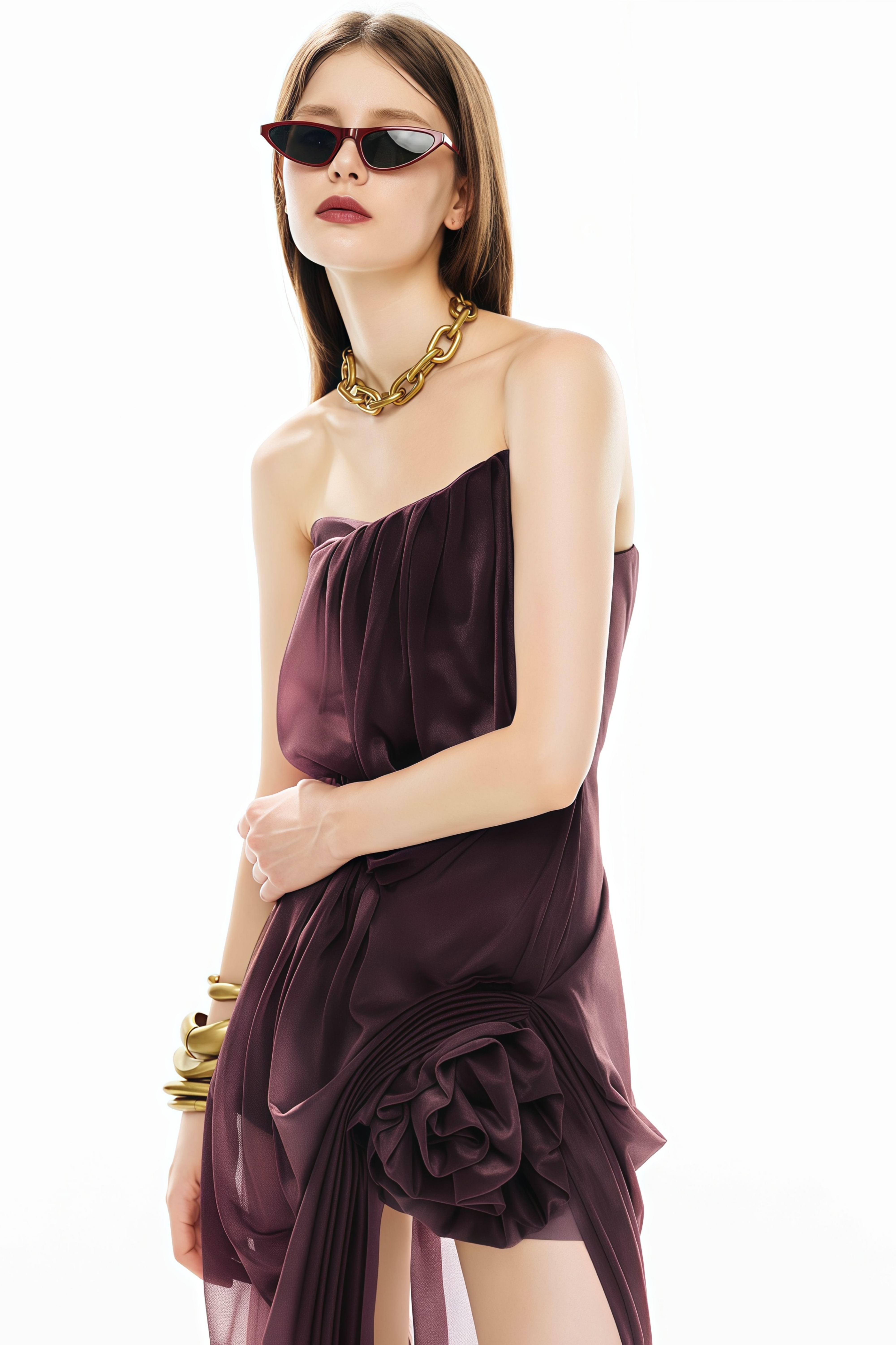 Yelyzaveta – Lila, asymmetrisches Maxikleid mit 3D-Blütenblättern