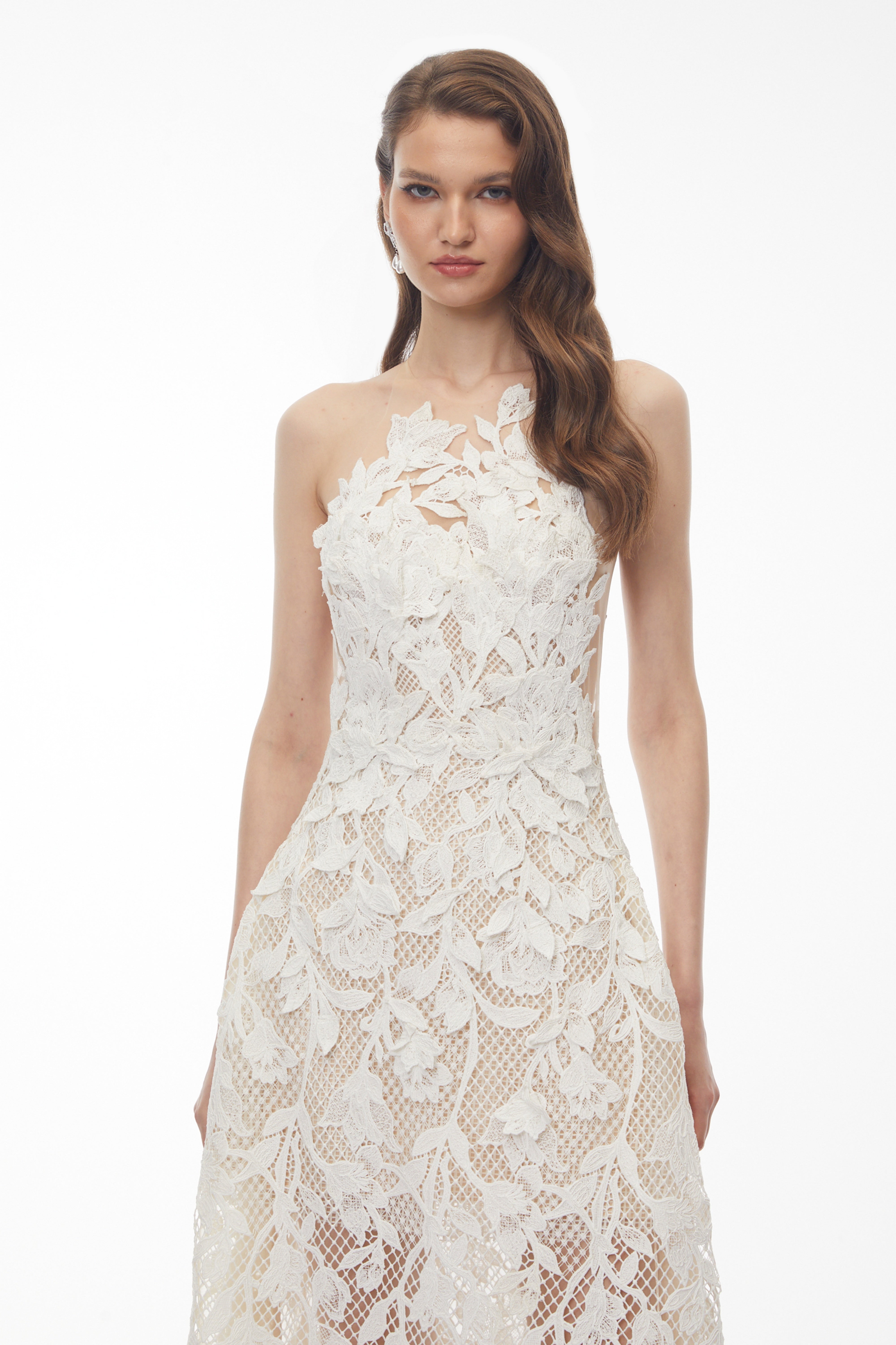 Robe mi-longue Yolanda White avec appliqués floraux