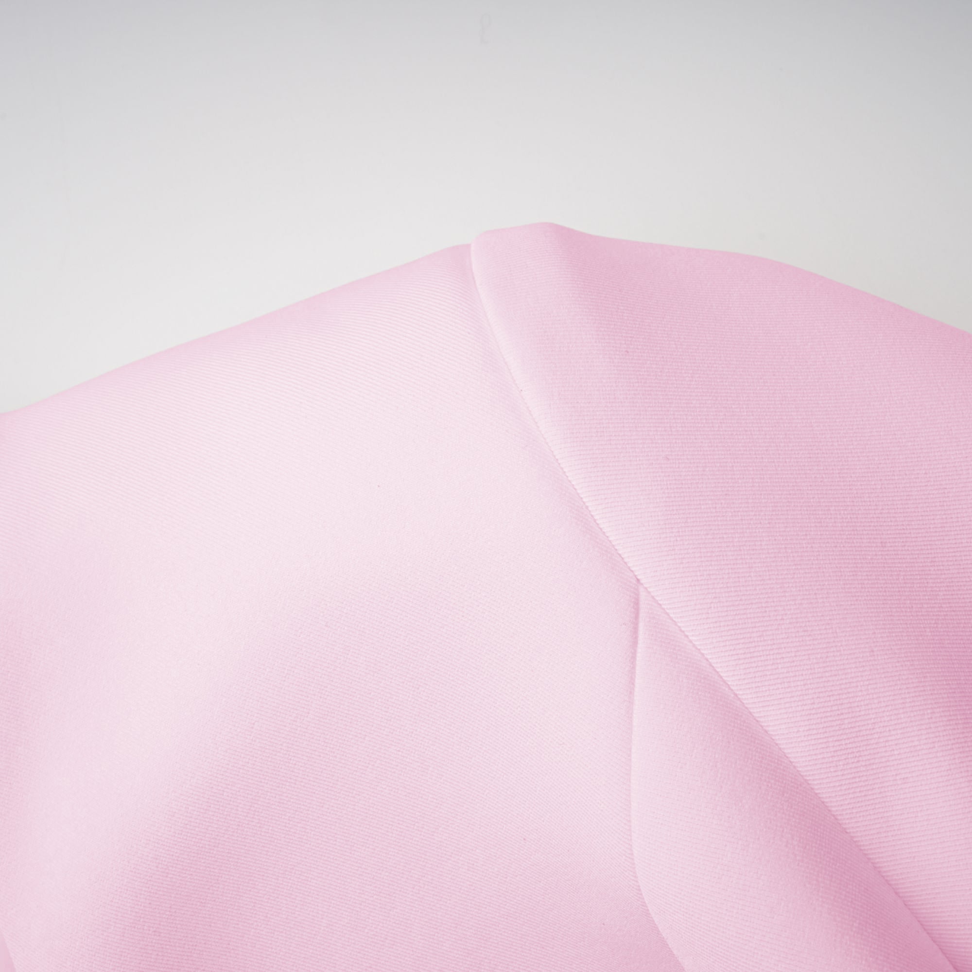 طقم جاكيت وتنورة بتصميم برميل إينورا