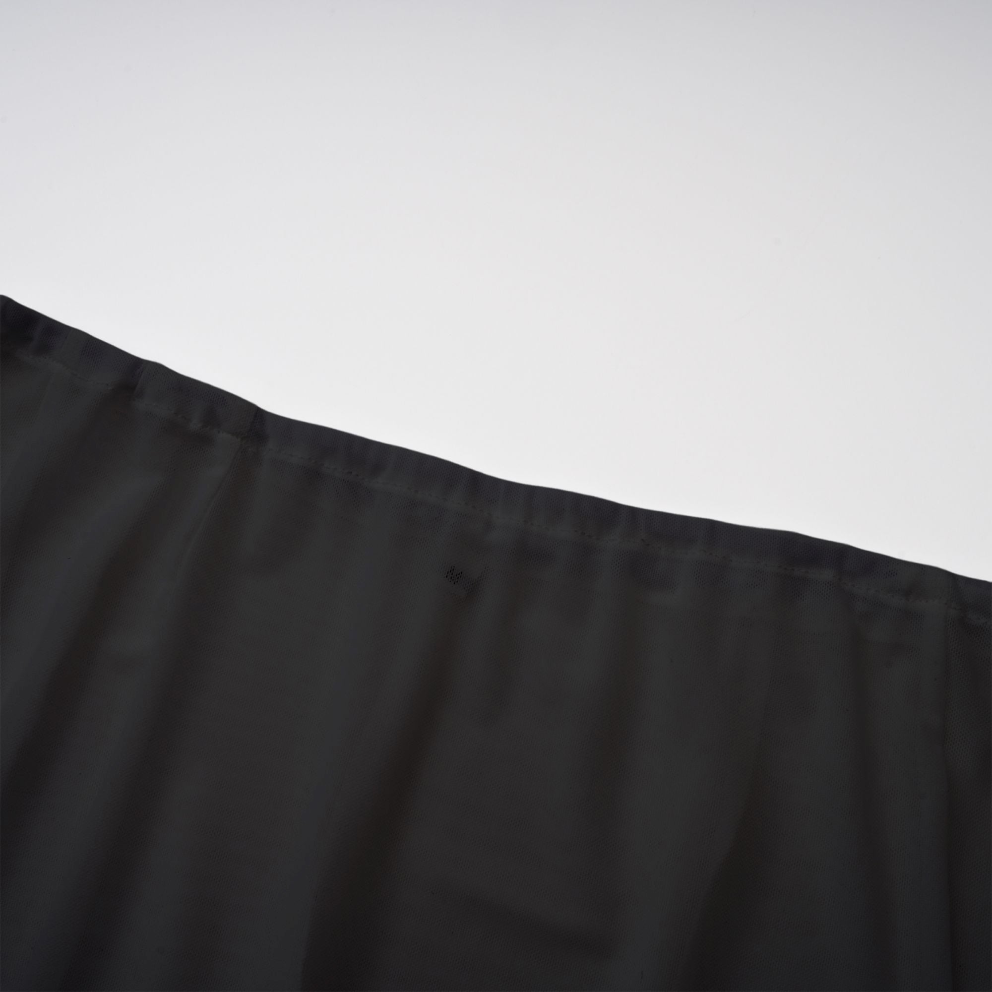 طقم جاكيت وتنورة بتصميم برميل أسود من إينورا