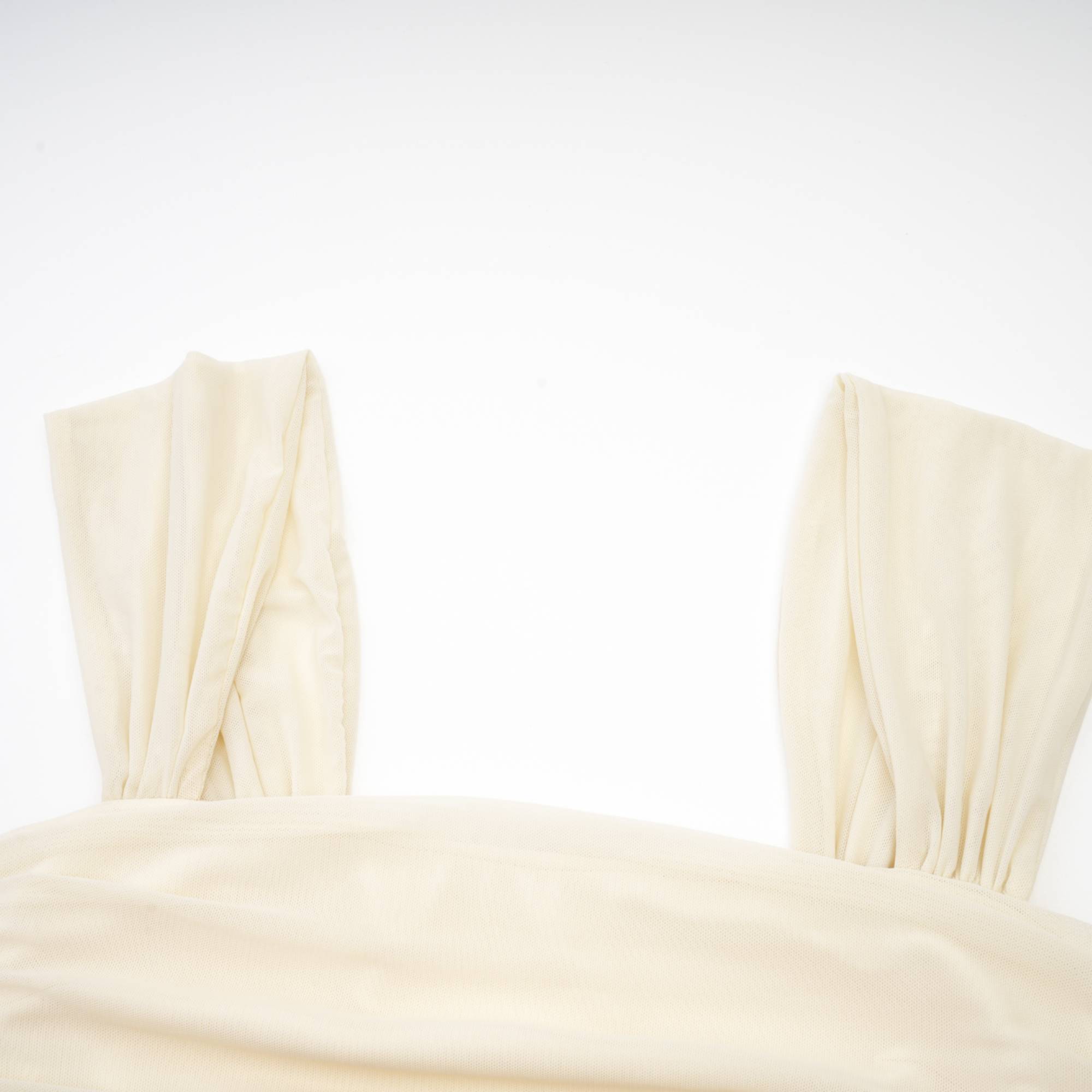 فستان جوليا متوسط الطول من القماش الشبكي باللون الأبيض العاجي