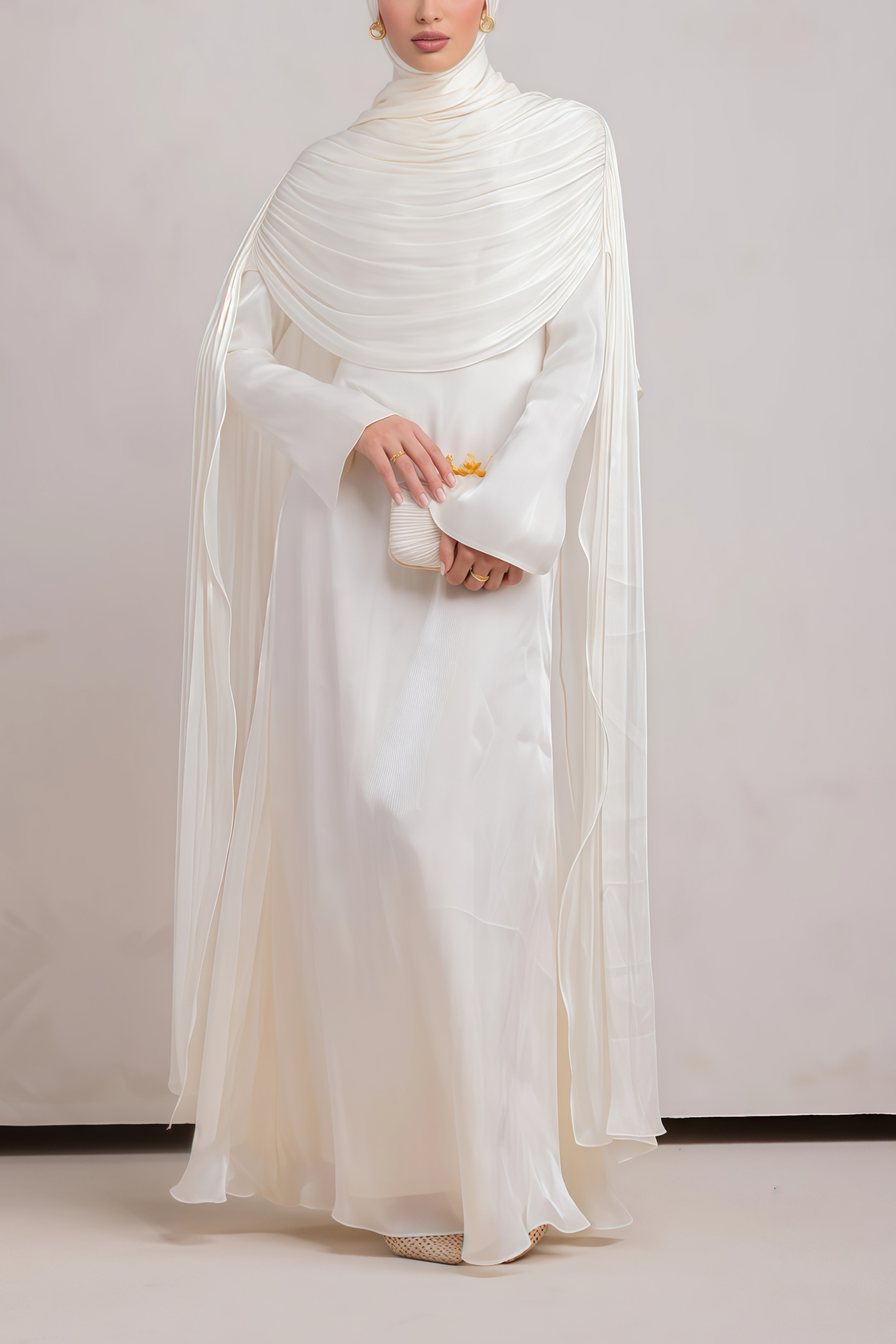 Winifred Weißes, transparentes Neckholder-Maxikleid