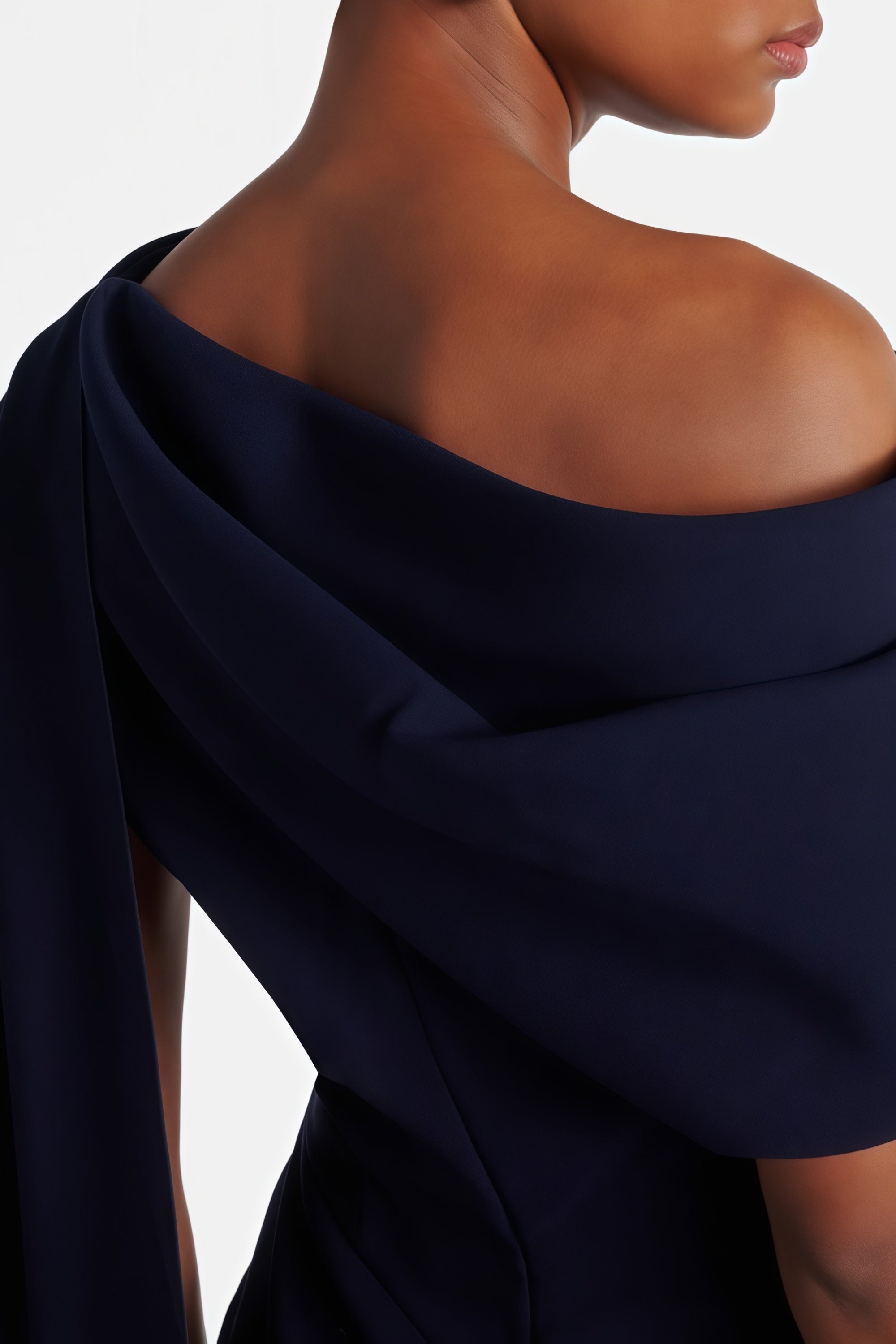 Drapiertes One-Shoulder-Midikleid