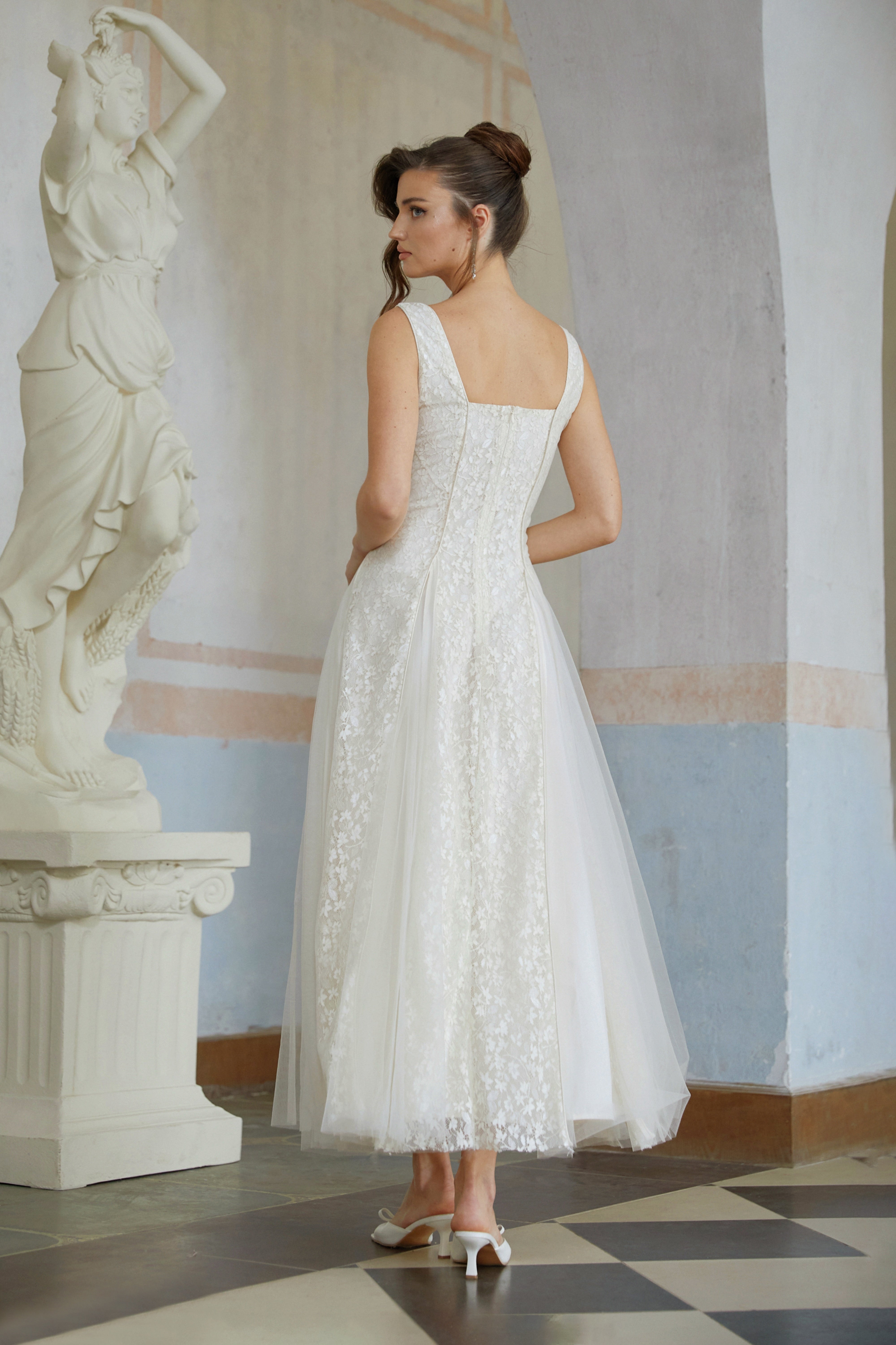 Fiadh Maxikleid aus neutralem Tüll und Spitze