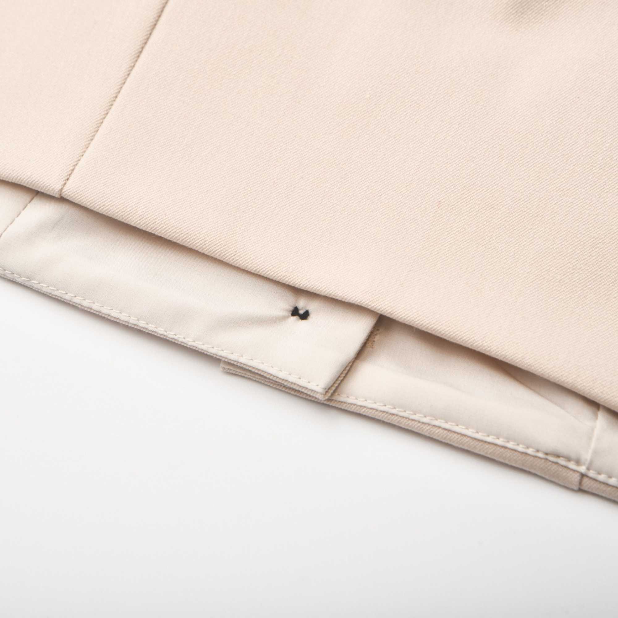 Savage-button-detail crop top - itsy, it‘s different