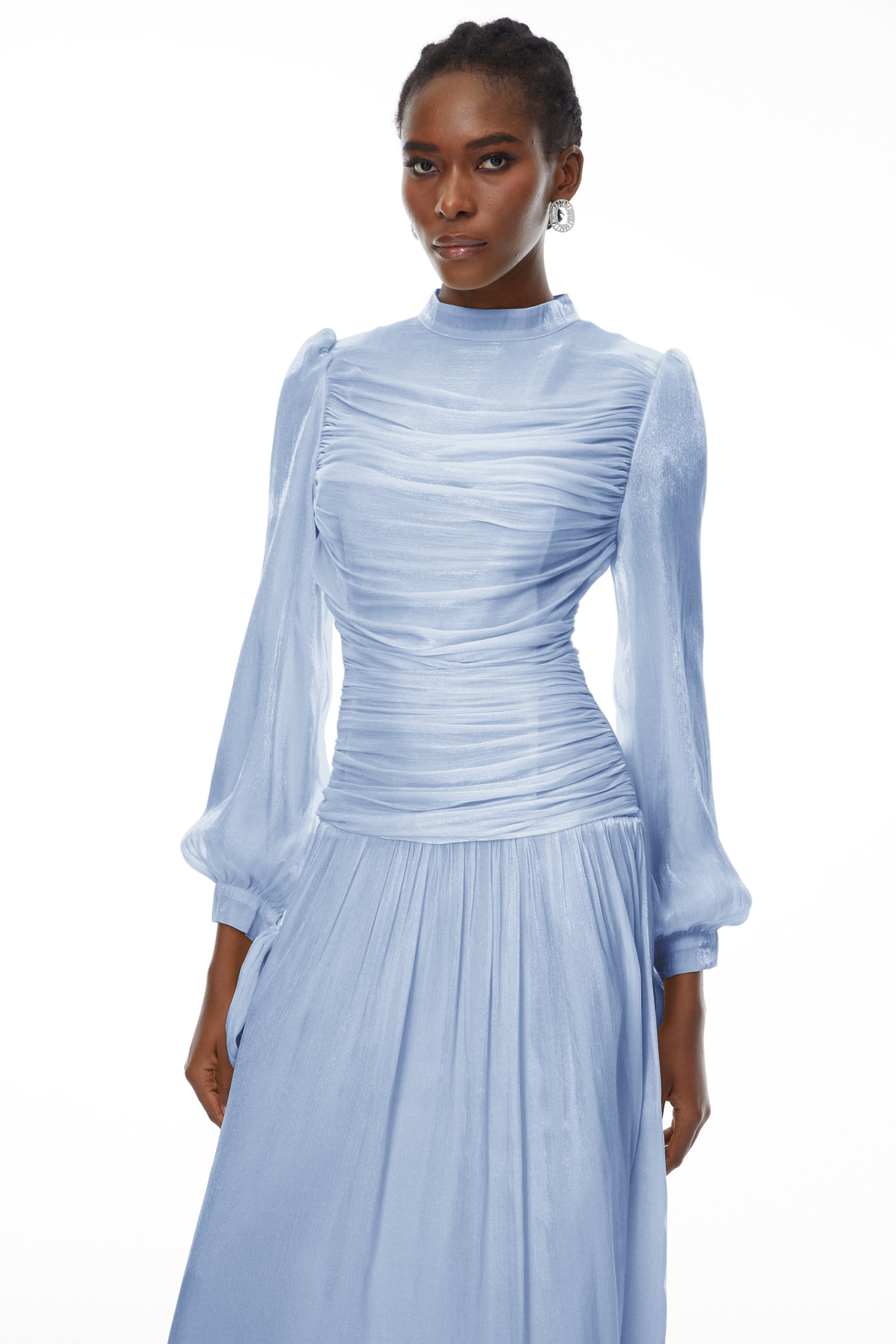 فستان طويل لامع أزرق من Katrín