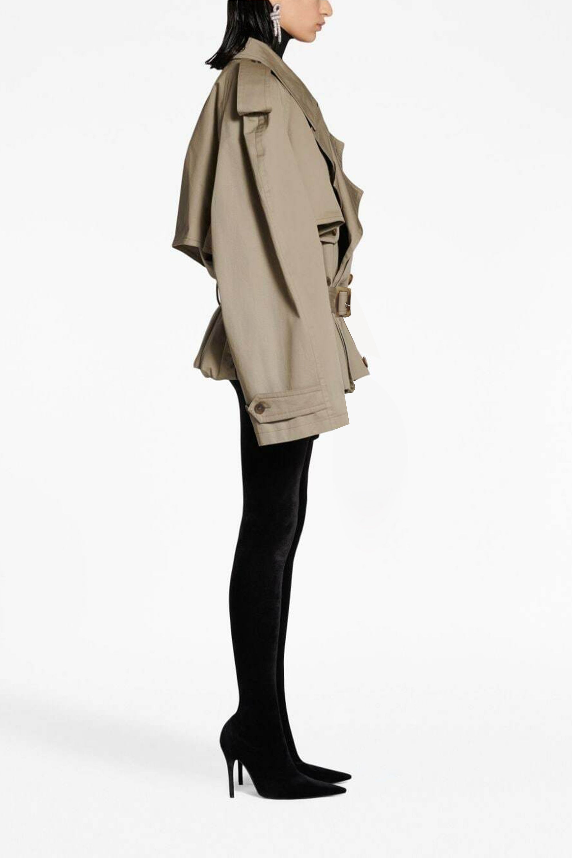 معطف ساندرا قصير محايد مزدوج الصدر بأزرار