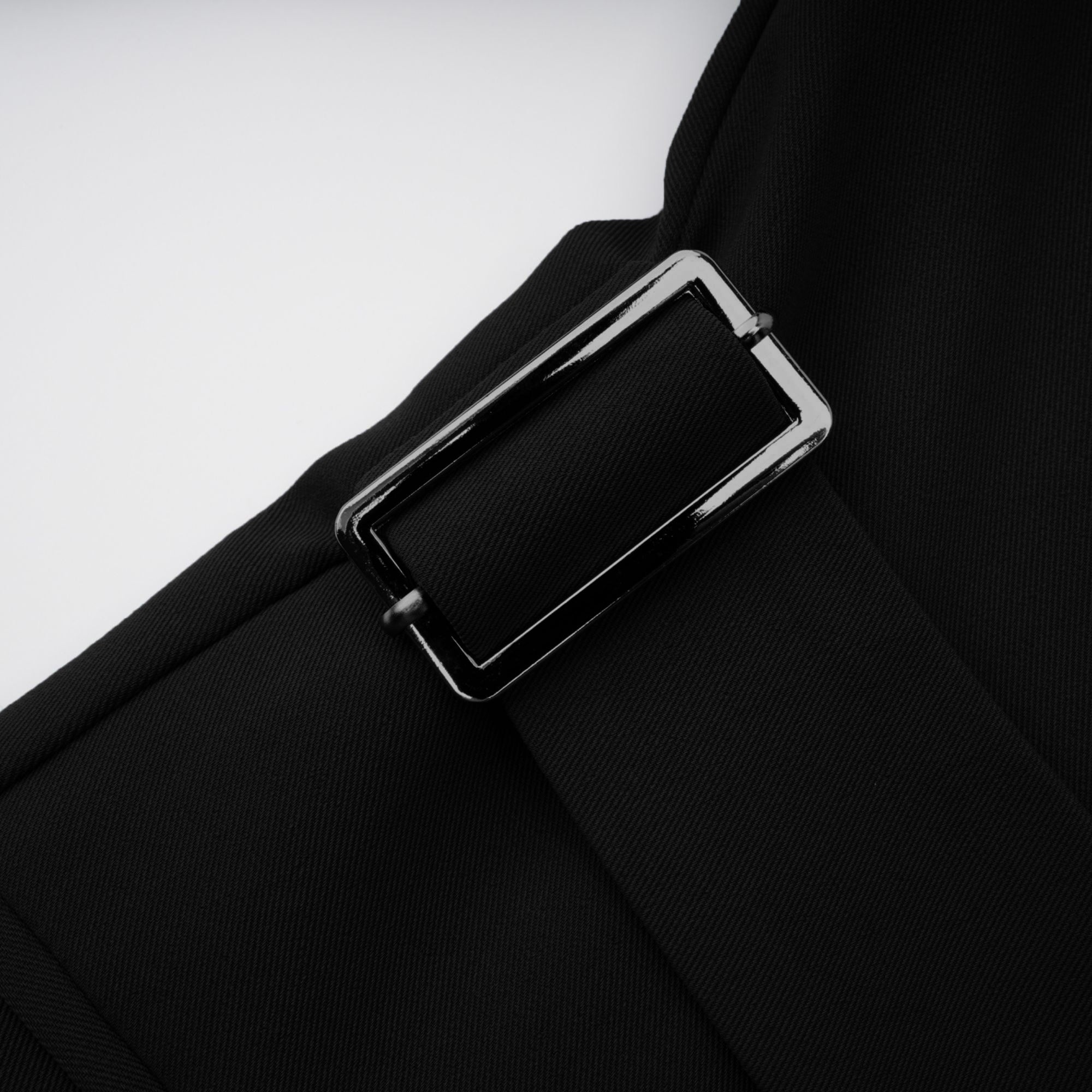 سترة أميلي ذات الفتحات غير المتماثلة