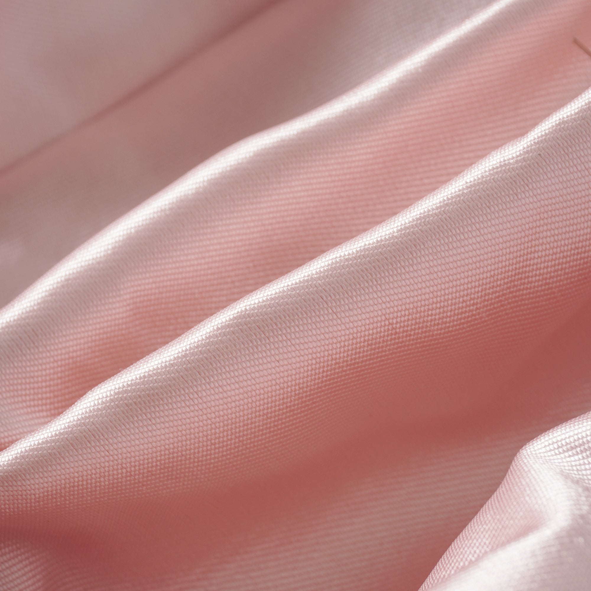 فستان لورين الوردي القصير من الساتان المكشكش